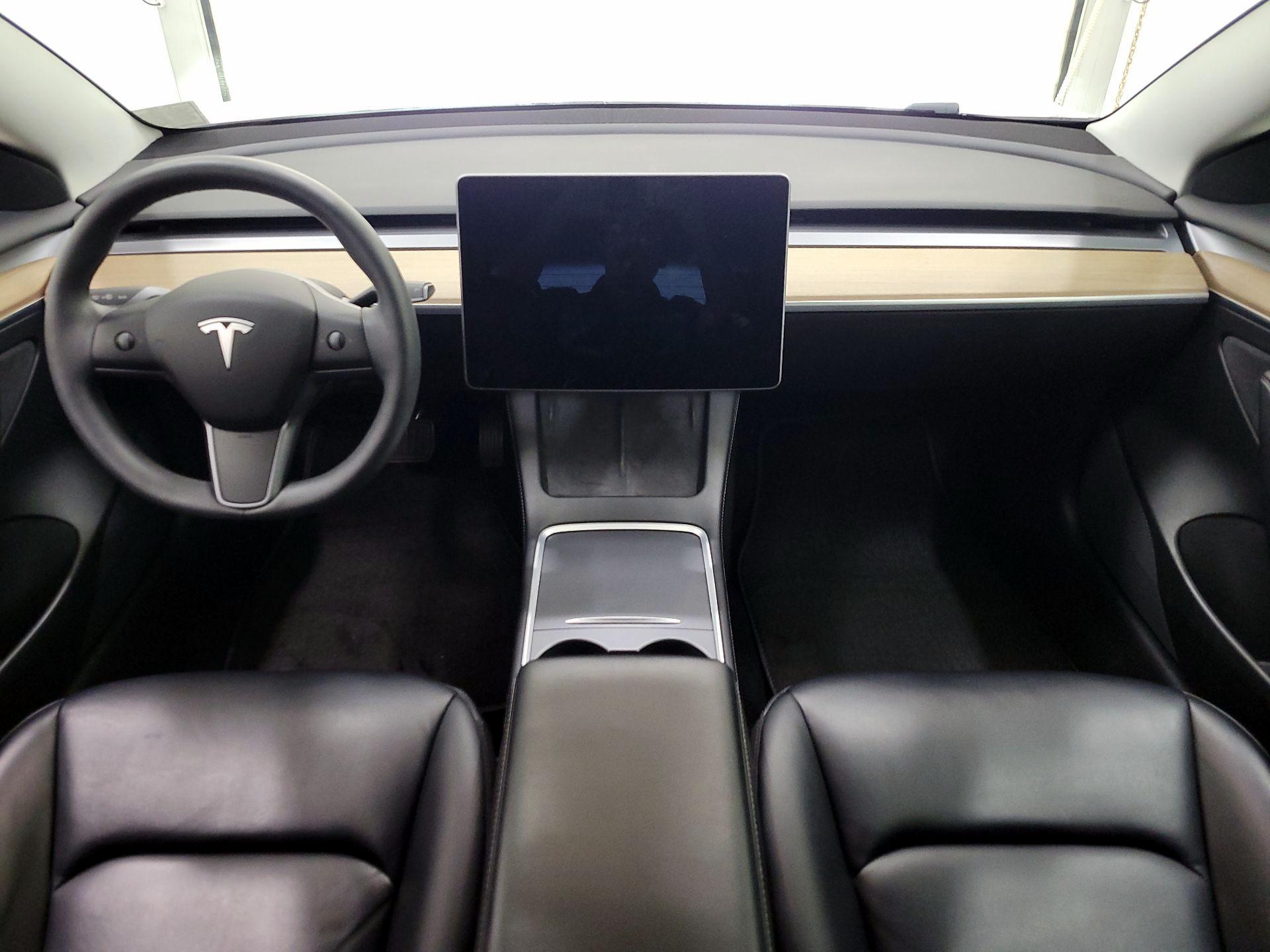 Thumbnail: 2021 Tesla Model 3 - 9