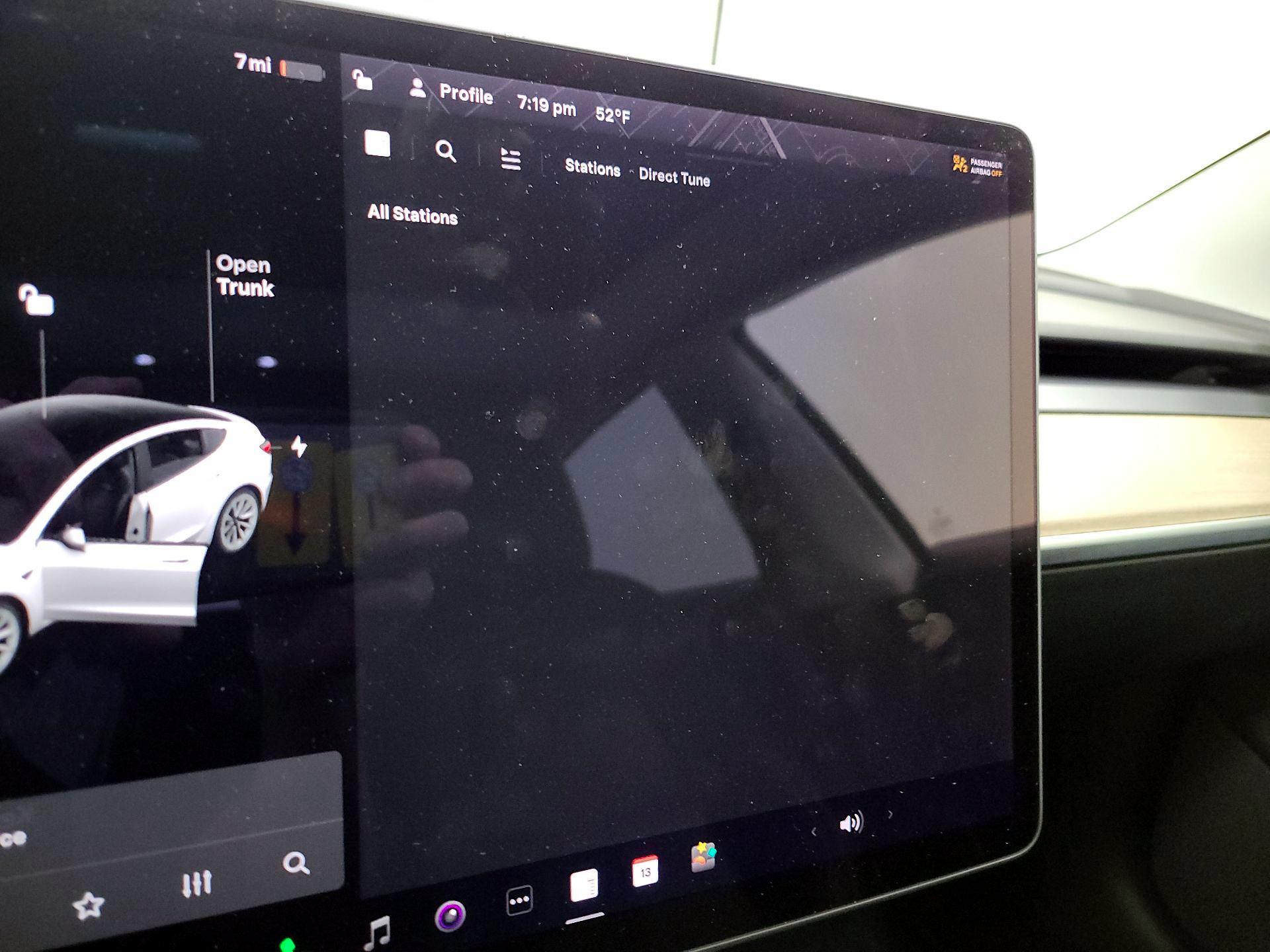 Thumbnail: 2021 Tesla Model 3 - 15