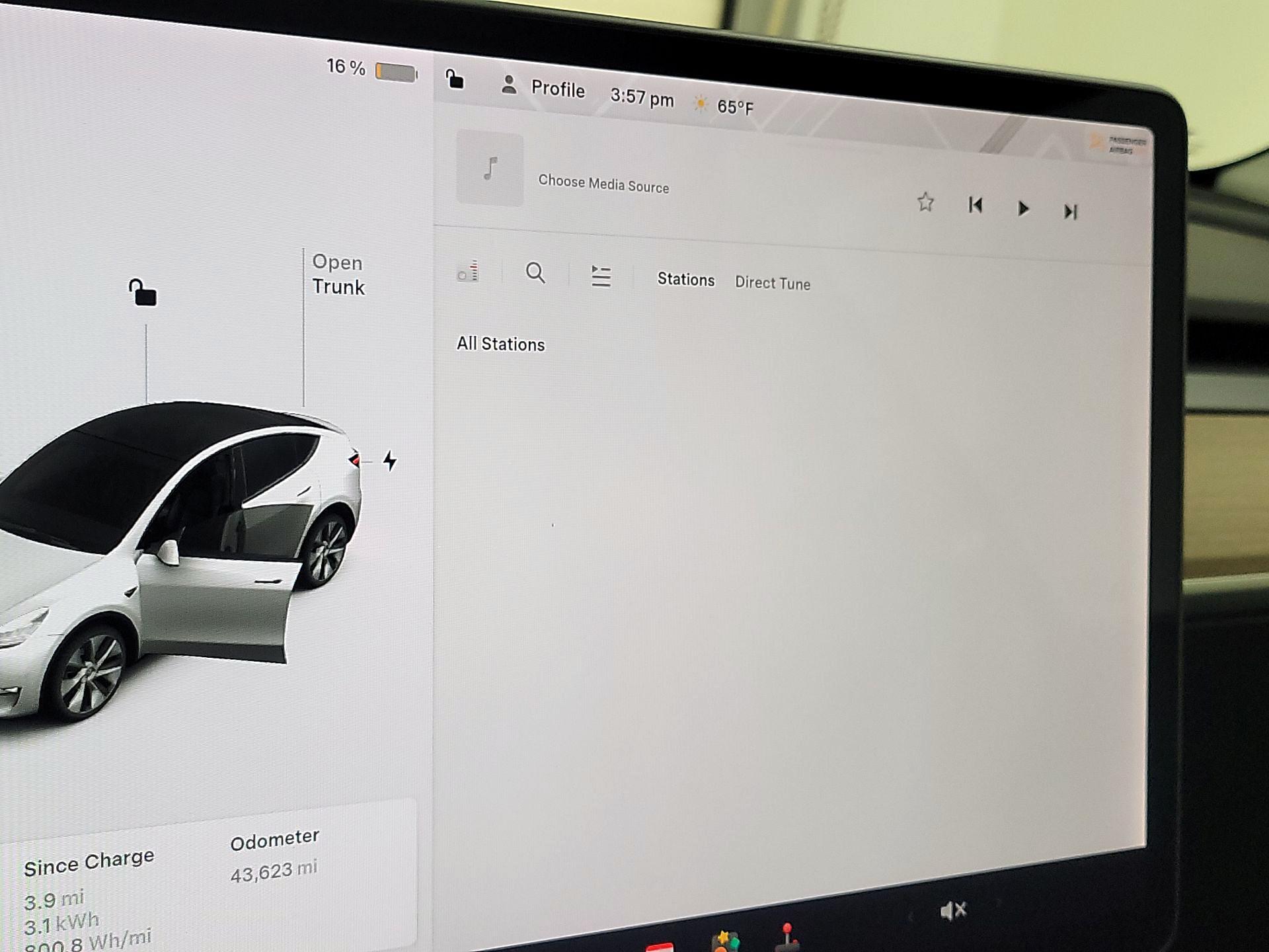 Thumbnail: 2022 Tesla Model Y - 15