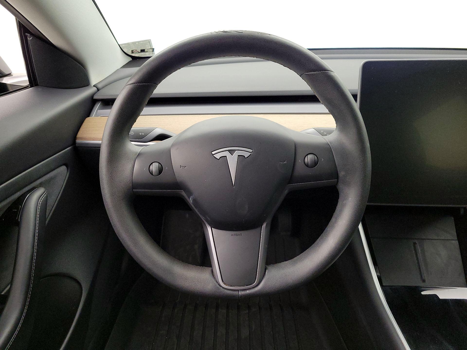 Thumbnail: 2020 Tesla Model 3 - 10