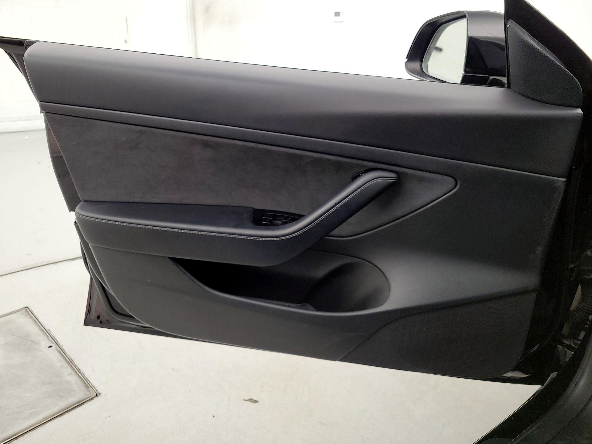 Thumbnail: 2020 Tesla Model 3 - 12