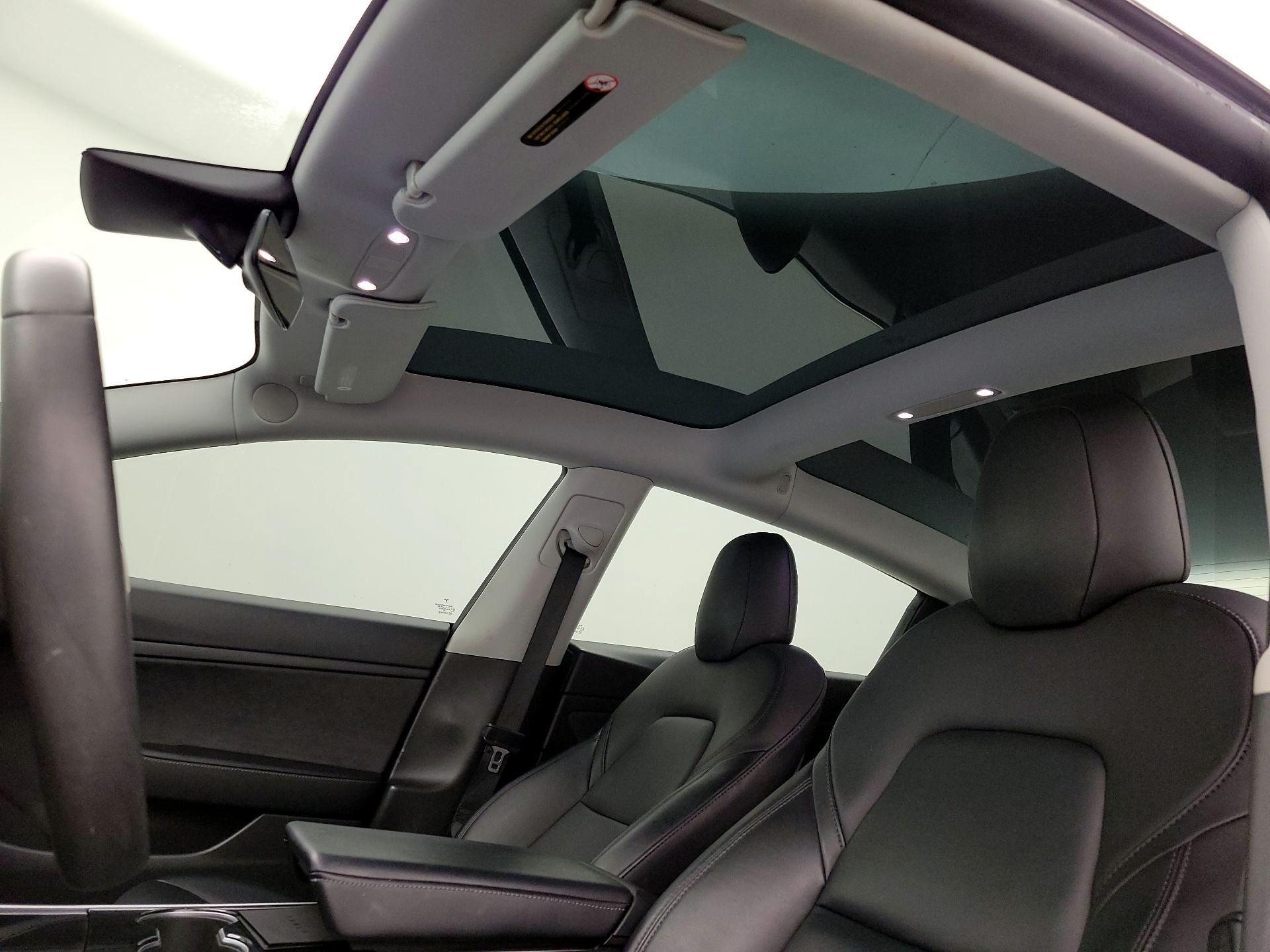 Thumbnail: 2020 Tesla Model 3 - 19