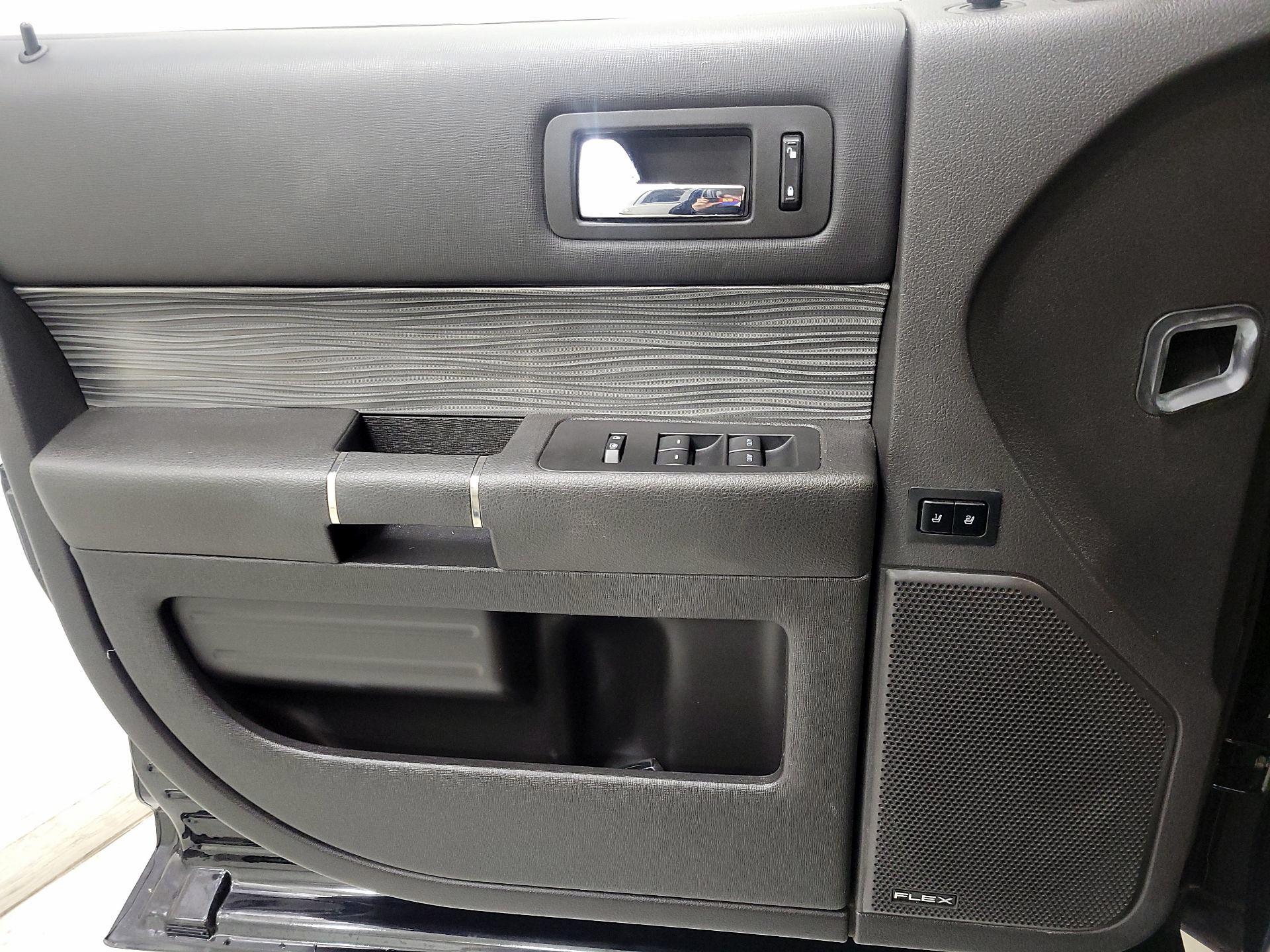 Thumbnail: 2019 Ford Flex - 12