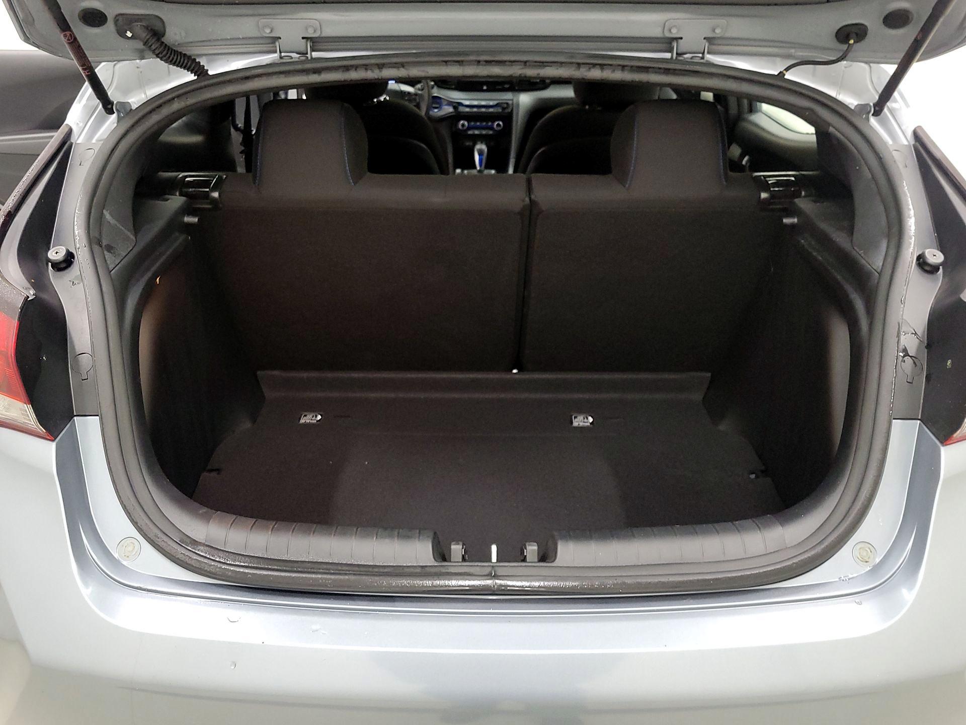 Thumbnail: 2020 Hyundai Veloster - 20