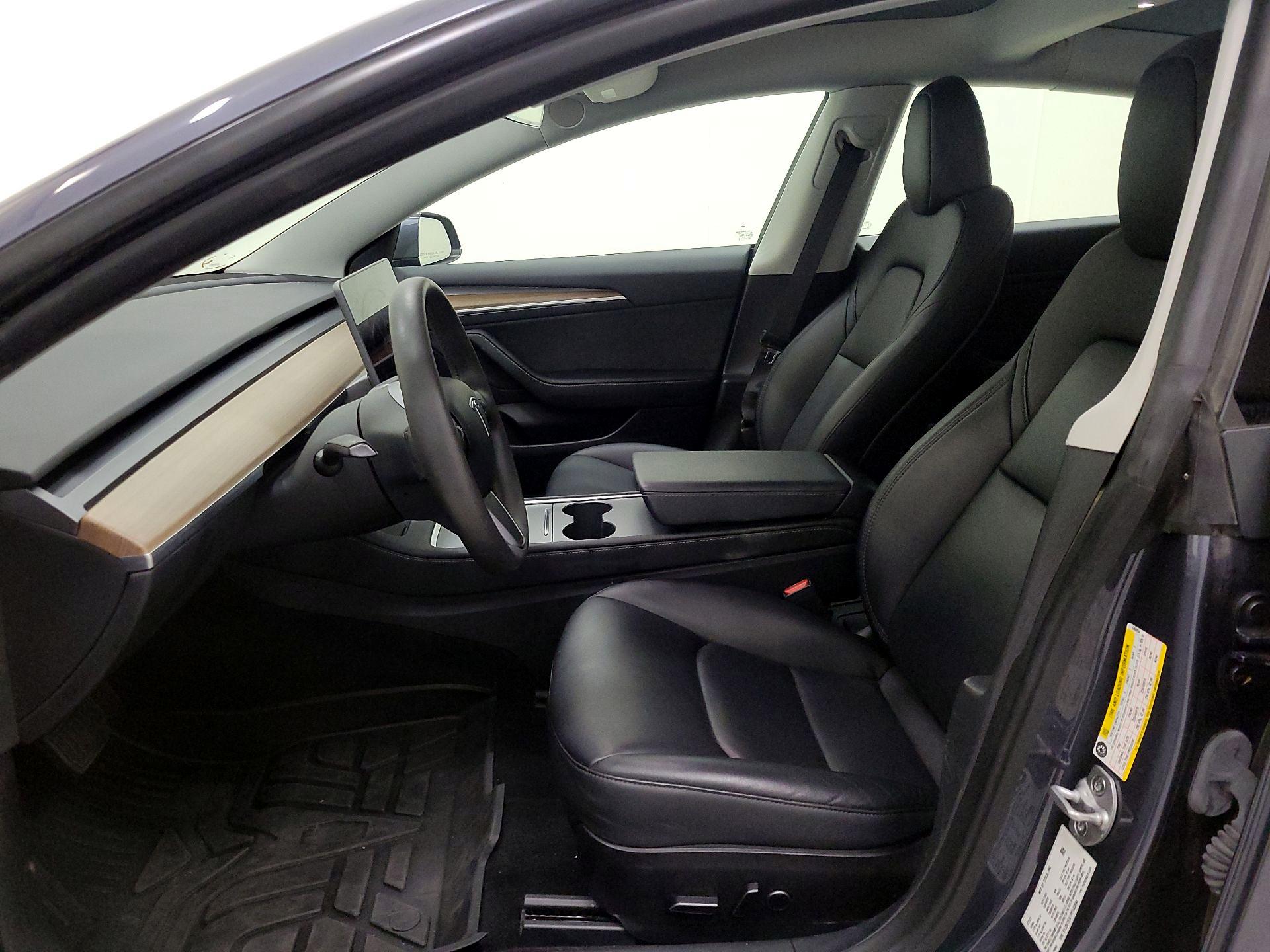 Thumbnail: 2023 Tesla Model 3 - 11