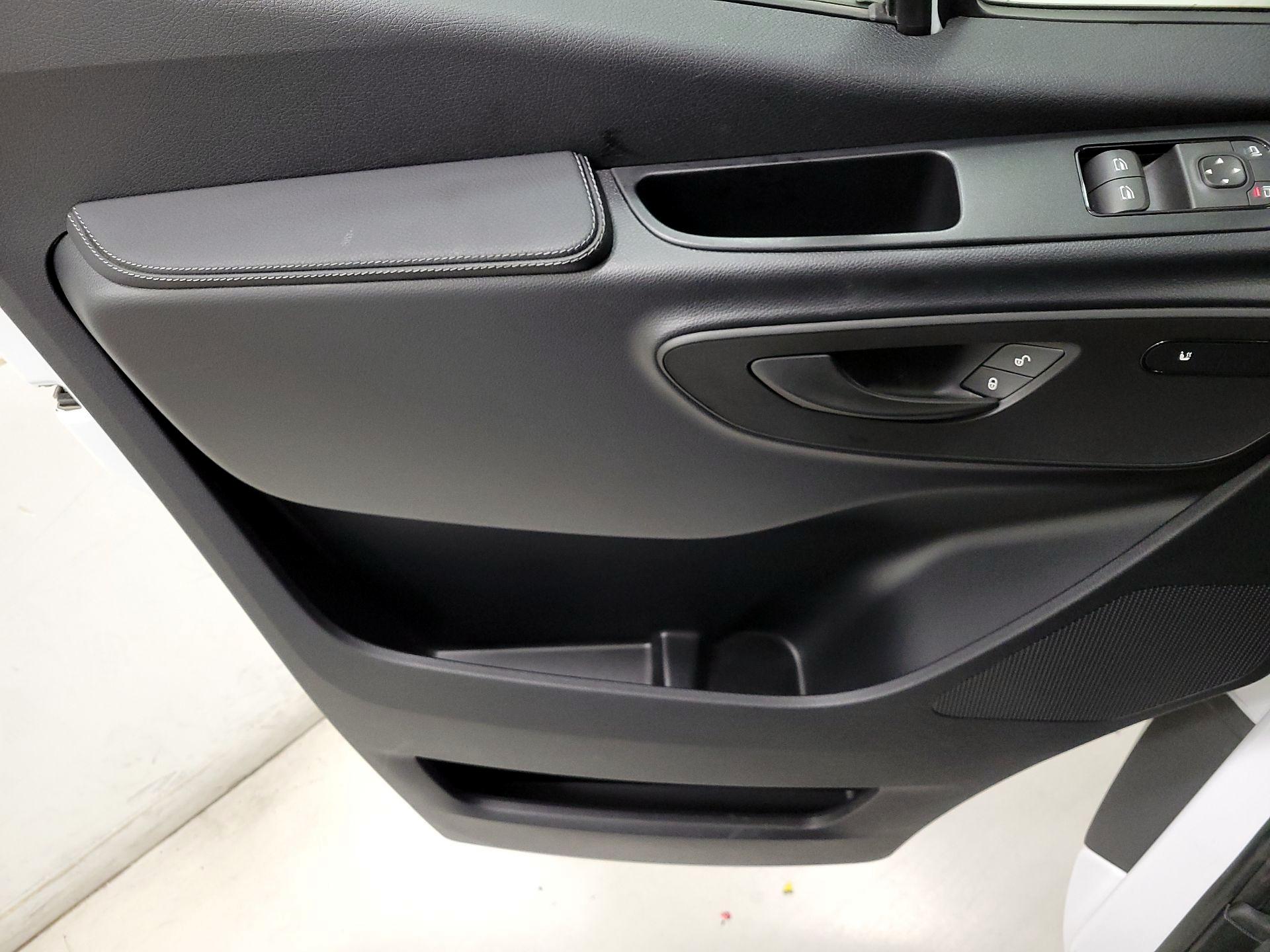 Thumbnail: 2025 Mercedes-Benz Sprinter - 12