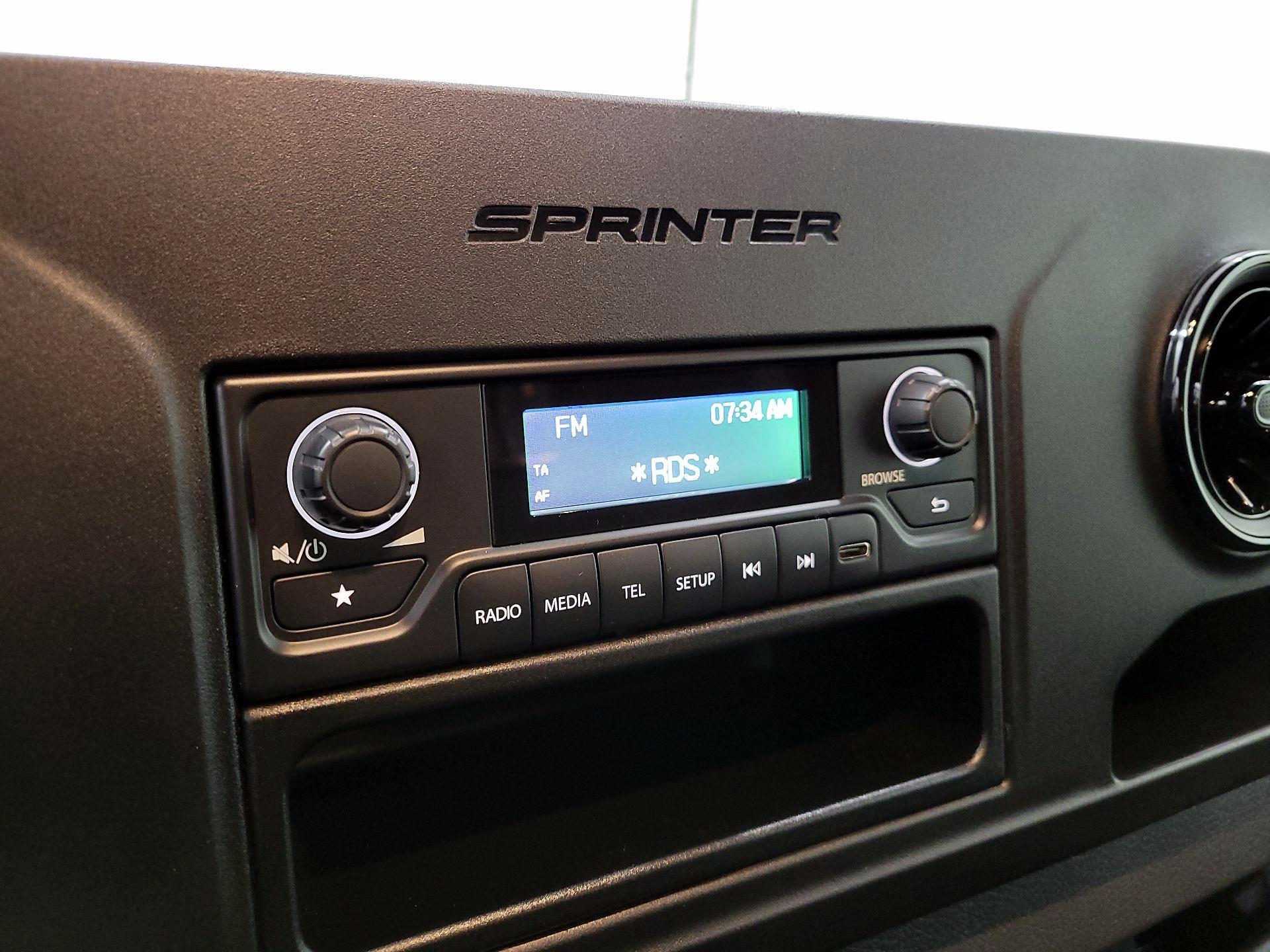 Thumbnail: 2025 Mercedes-Benz Sprinter - 15