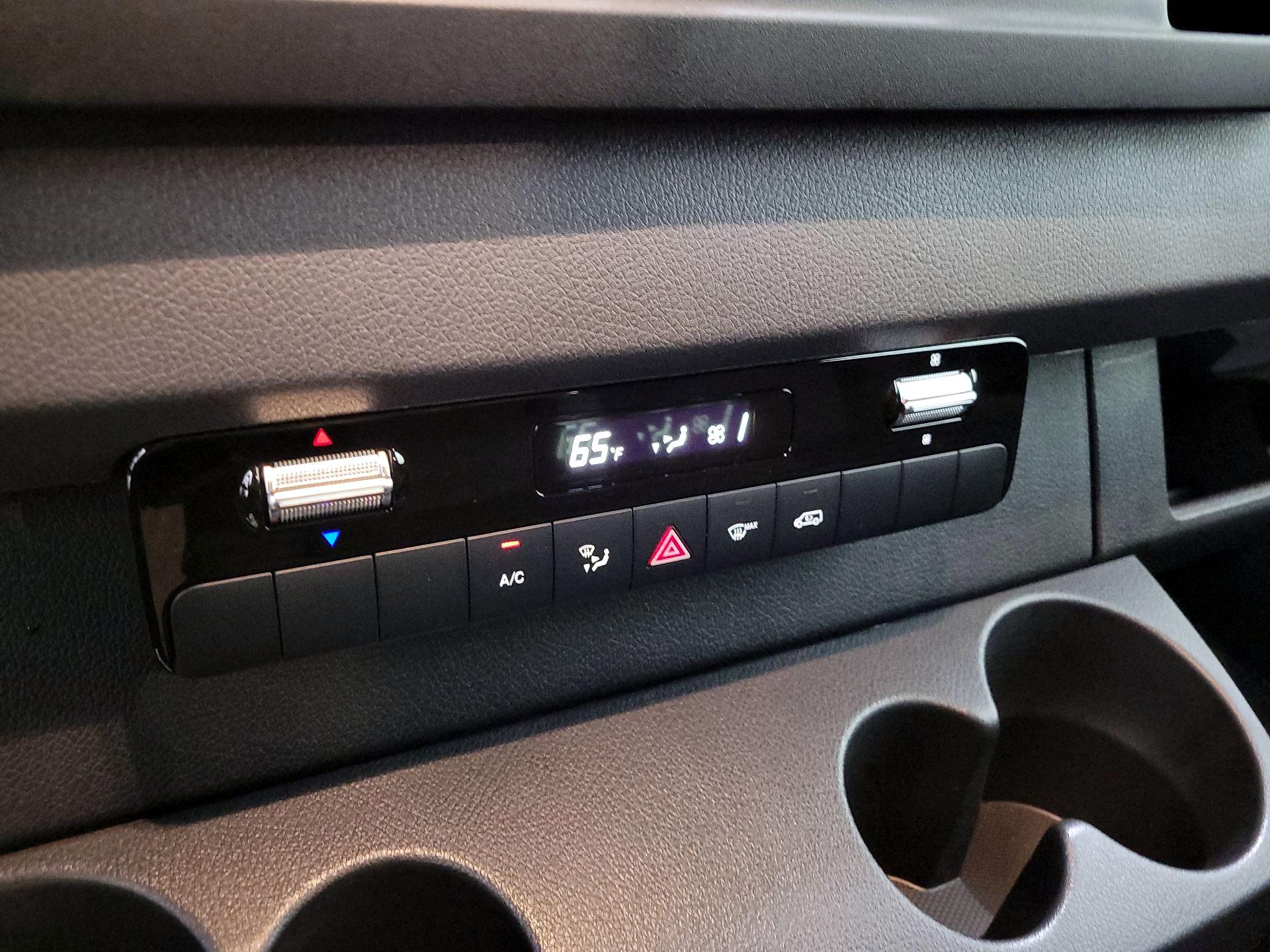 Thumbnail: 2025 Mercedes-Benz Sprinter - 16