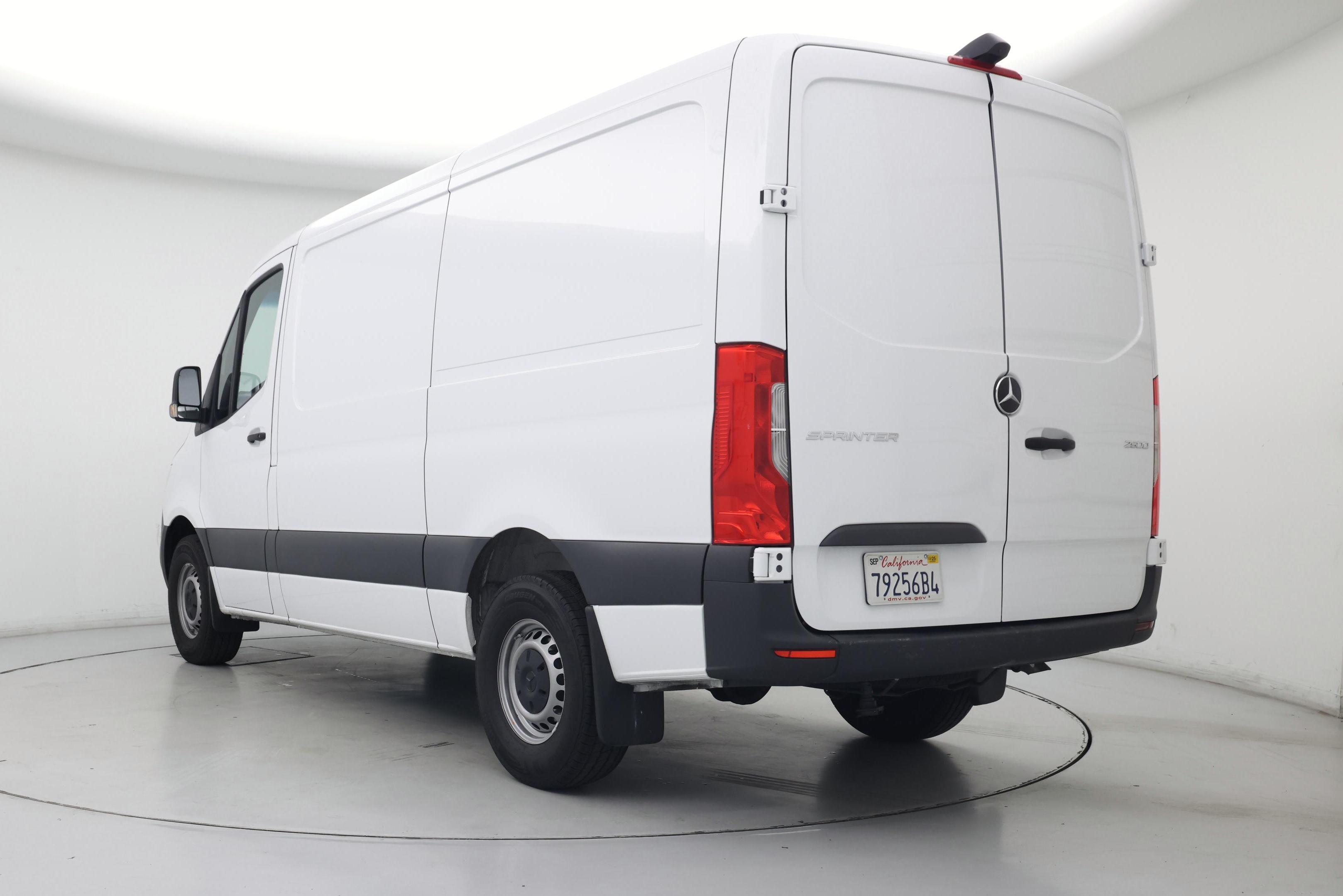 Thumbnail: 2025 Mercedes-Benz Sprinter - 2