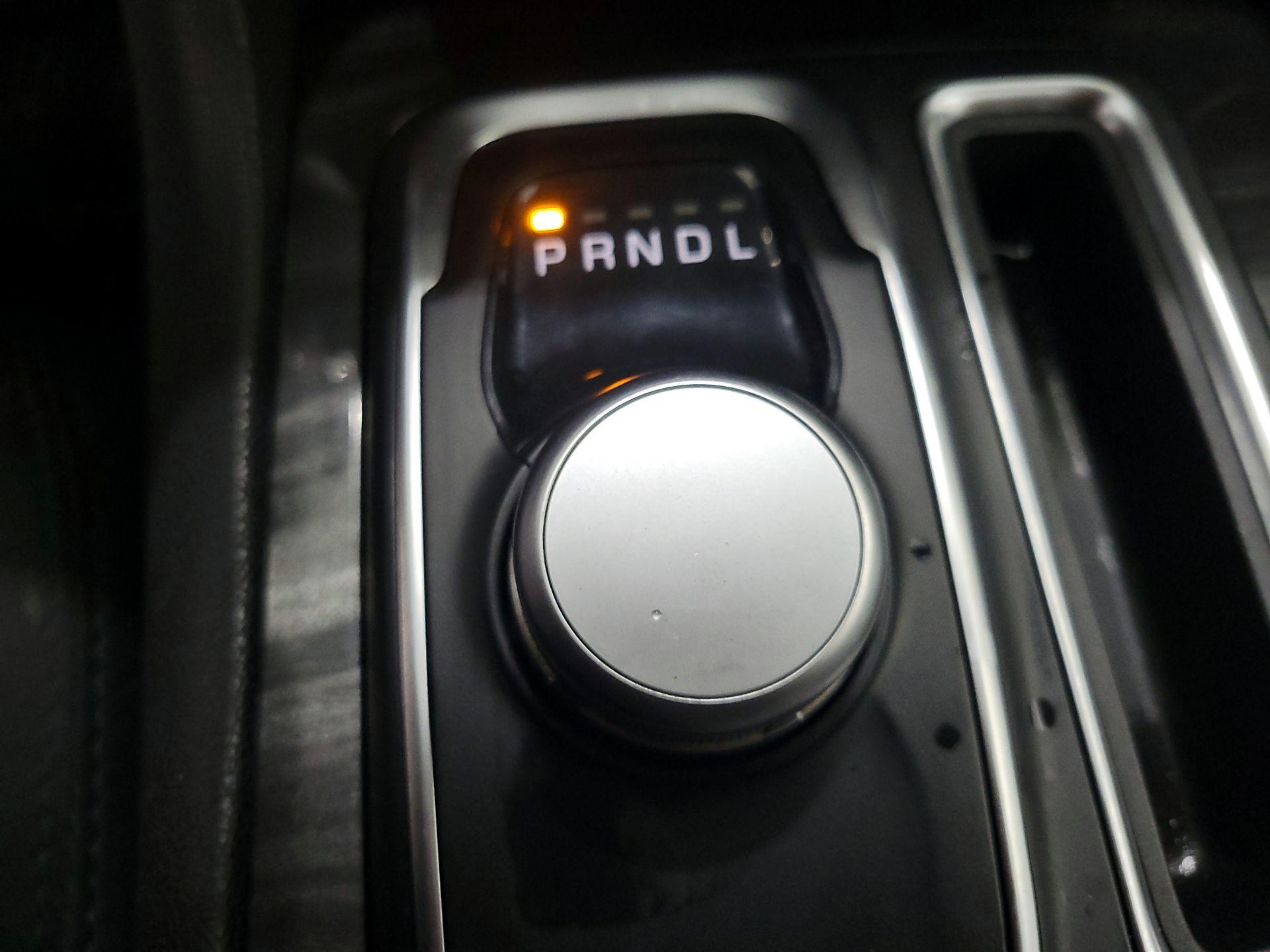 Thumbnail: 2018 Chrysler 300 - 17