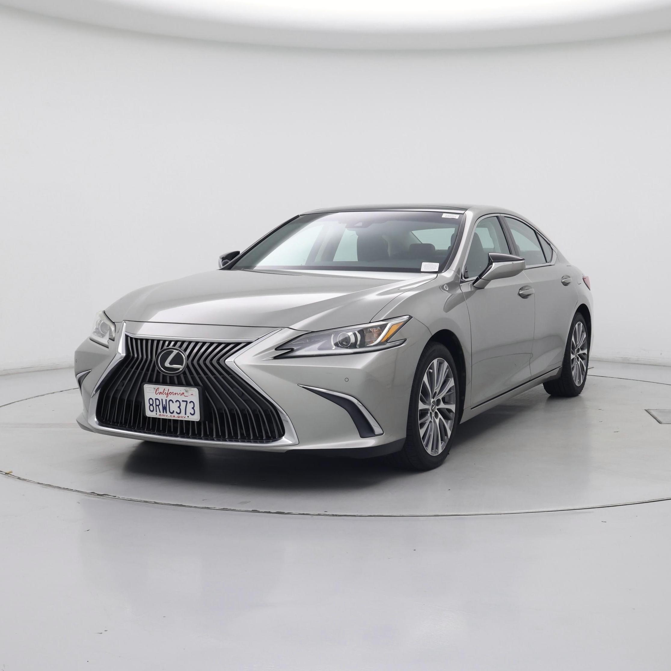 Thumbnail: 2019 Lexus ES - 4