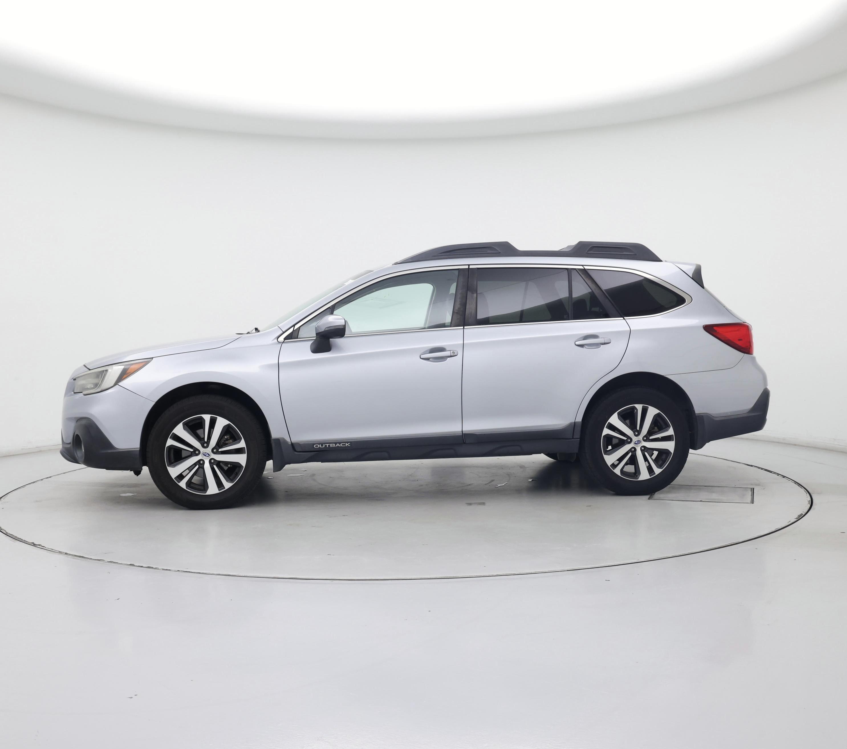 Thumbnail: 2019 Subaru Outback - 3