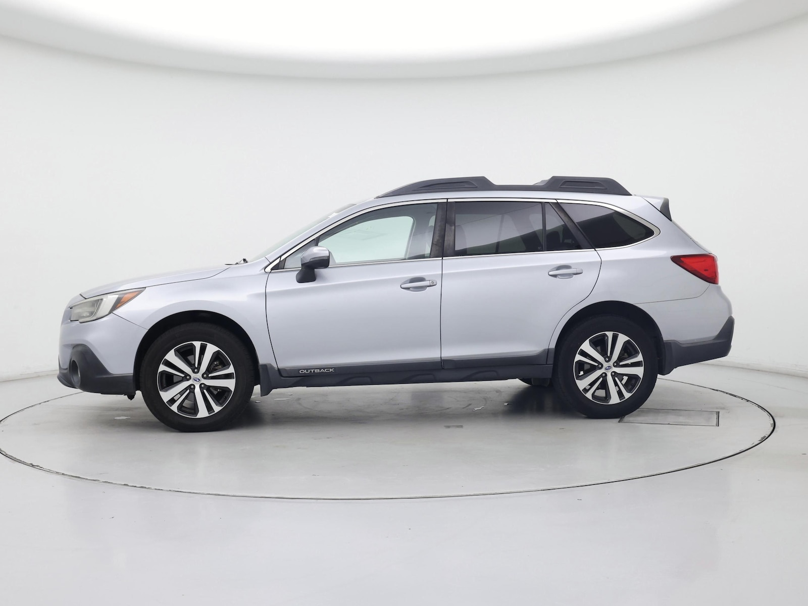 2019 Subaru Outback Limited - Photo 4