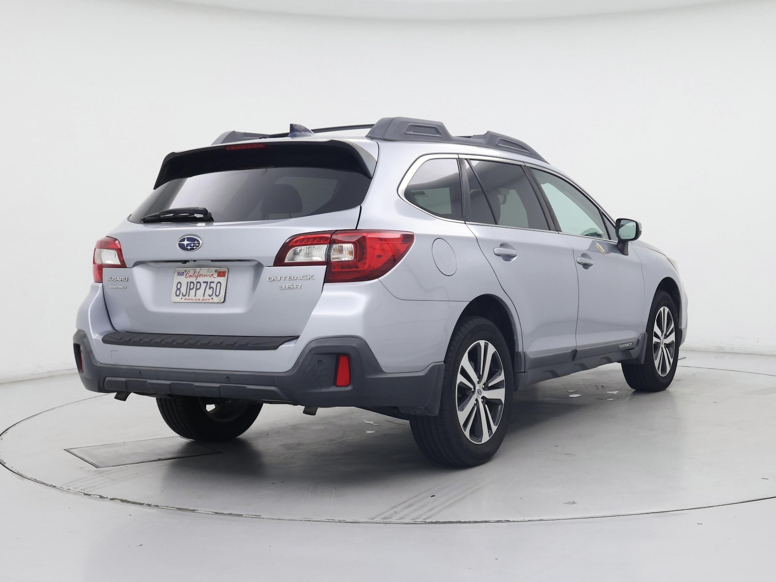 2019 Subaru Outback Limited - Photo 9