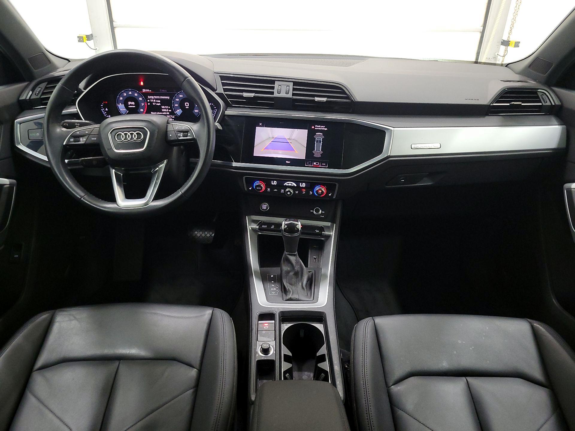 Thumbnail: 2020 Audi Q3 - 9