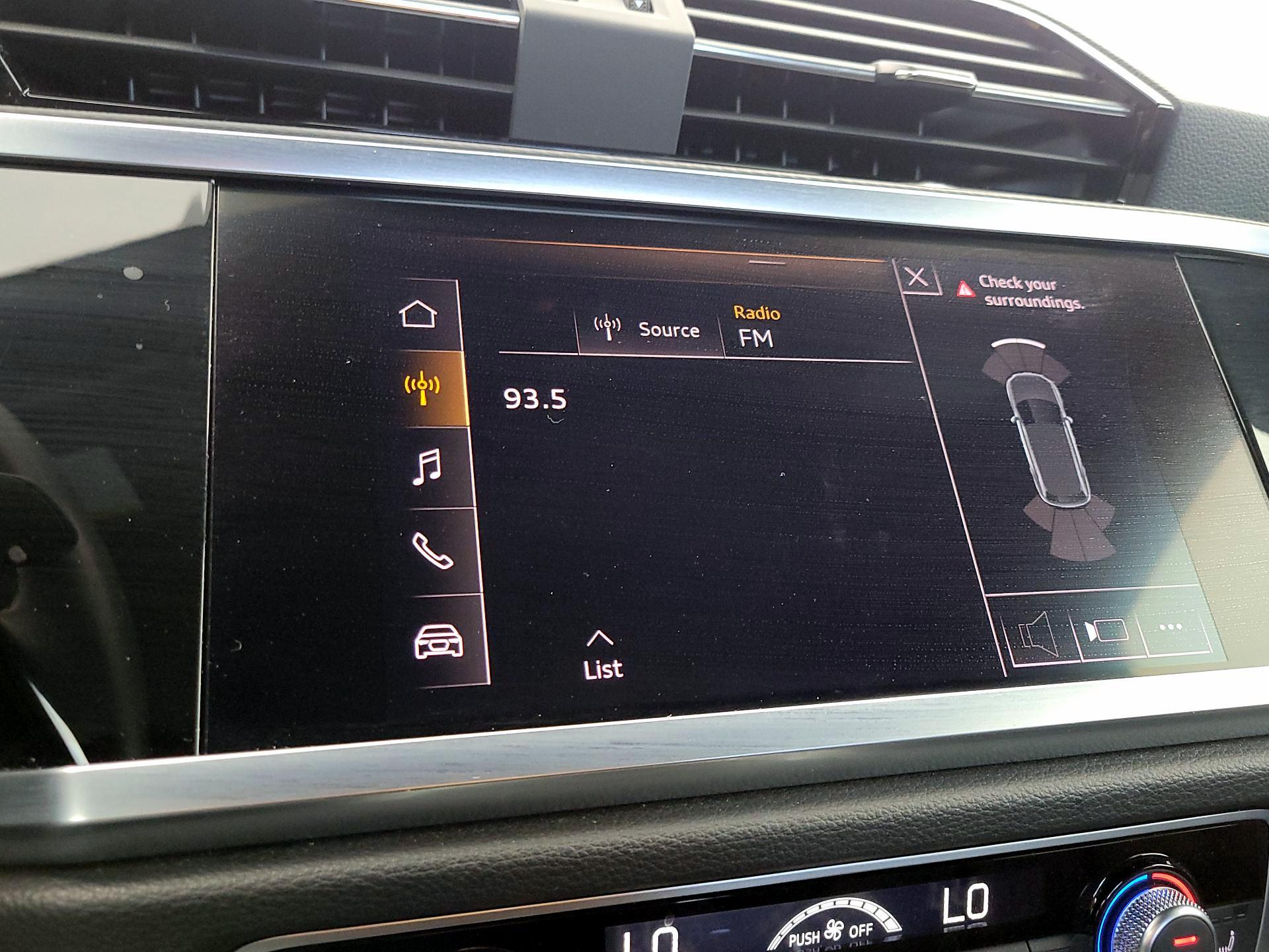 Thumbnail: 2020 Audi Q3 - 14