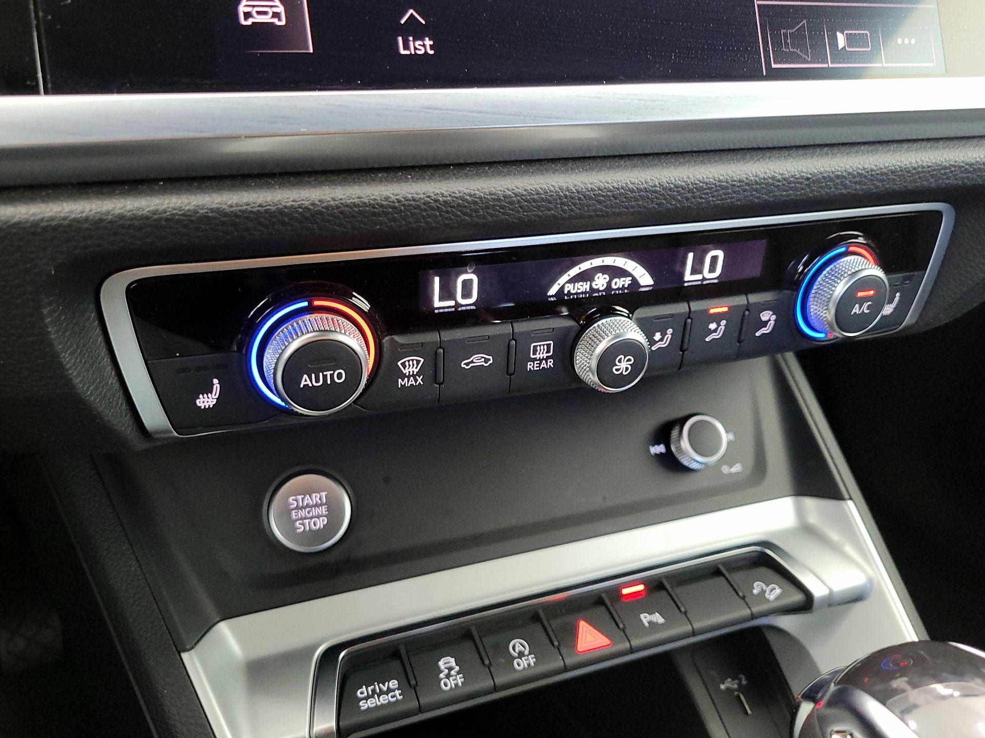 Thumbnail: 2020 Audi Q3 - 15