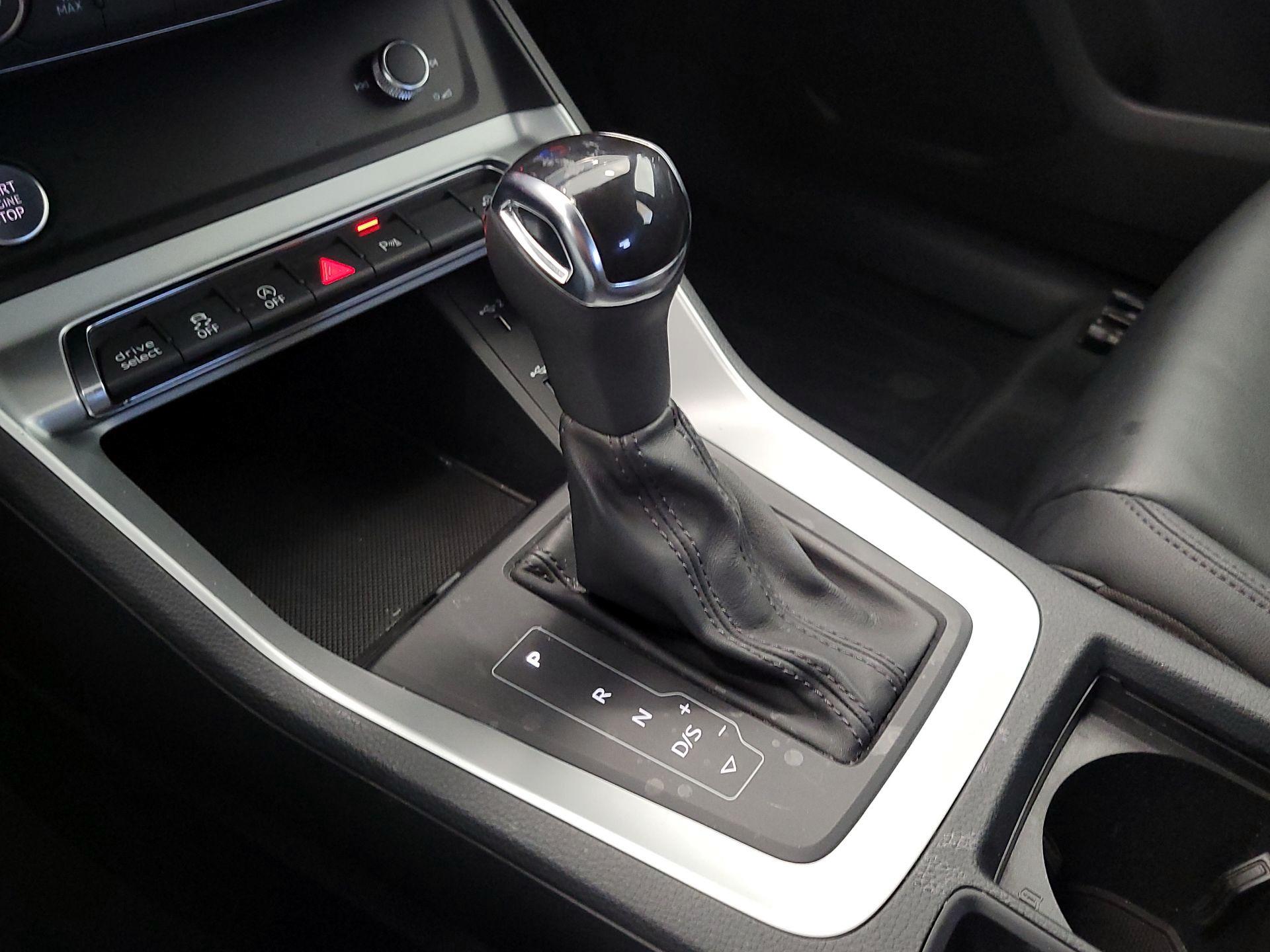 Thumbnail: 2020 Audi Q3 - 16