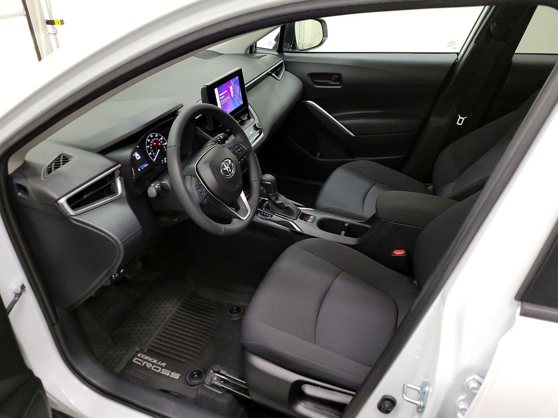 Thumbnail: 2024 Toyota Corolla Cross - 11