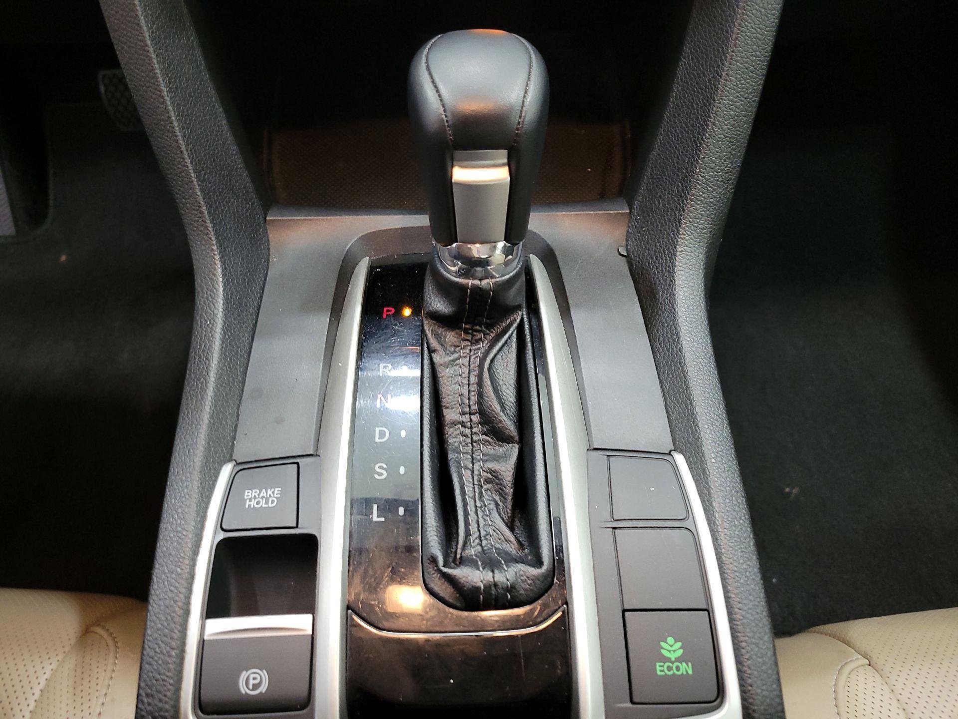 Thumbnail: 2017 Honda Civic - 17