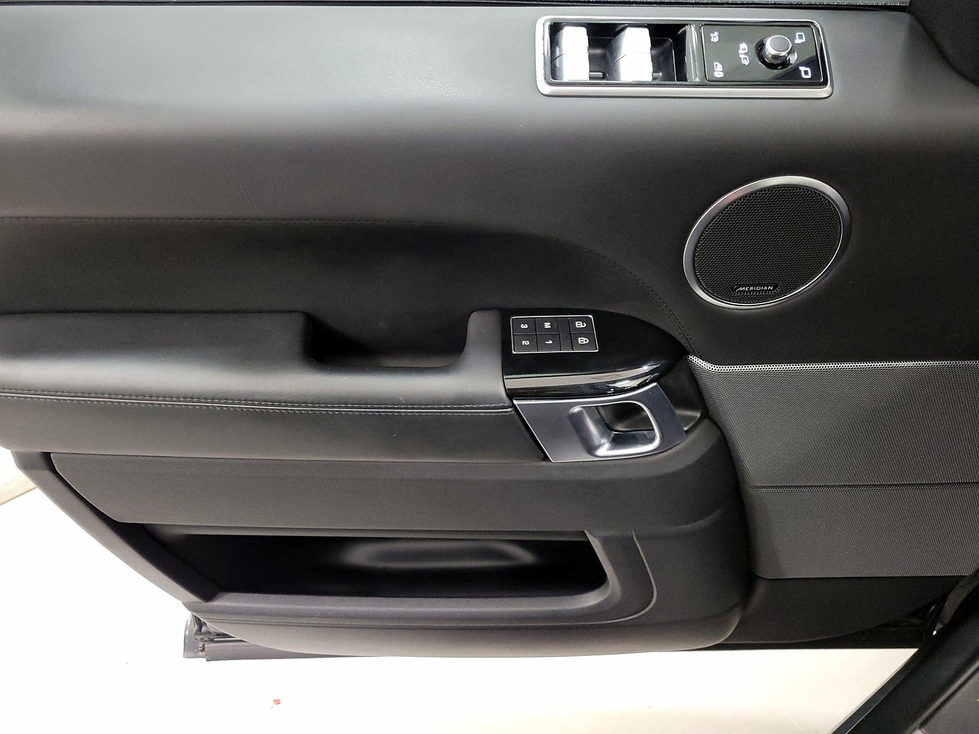 Thumbnail: 2021 Land Rover Range Rover Sport - 12