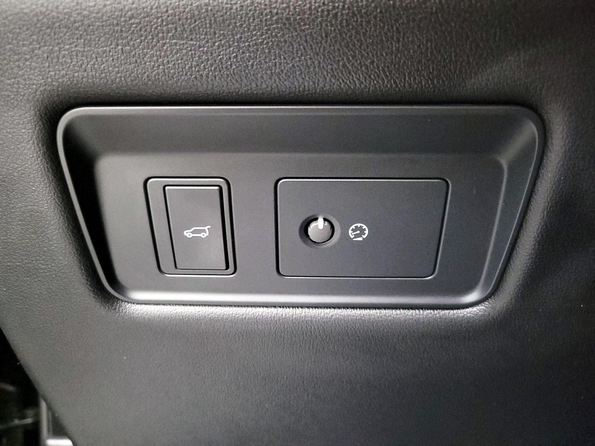 Thumbnail: 2021 Land Rover Range Rover Sport - 13