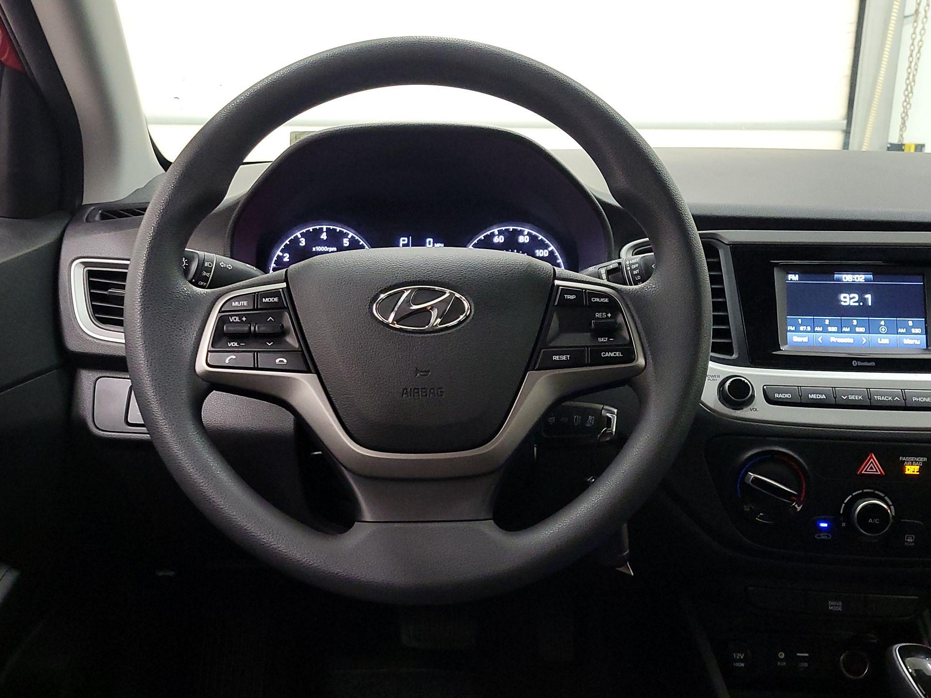 Thumbnail: 2022 Hyundai Accent - 10