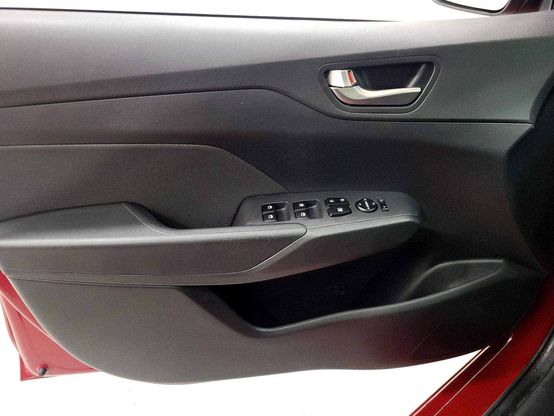 Thumbnail: 2022 Hyundai Accent - 12