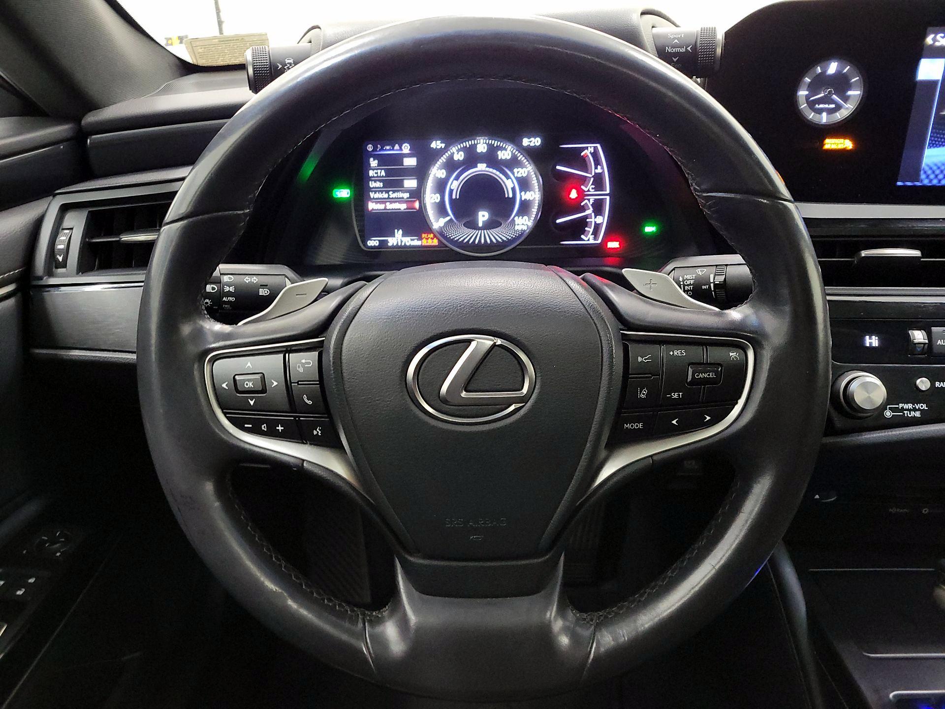 Thumbnail: 2022 Lexus ES - 10