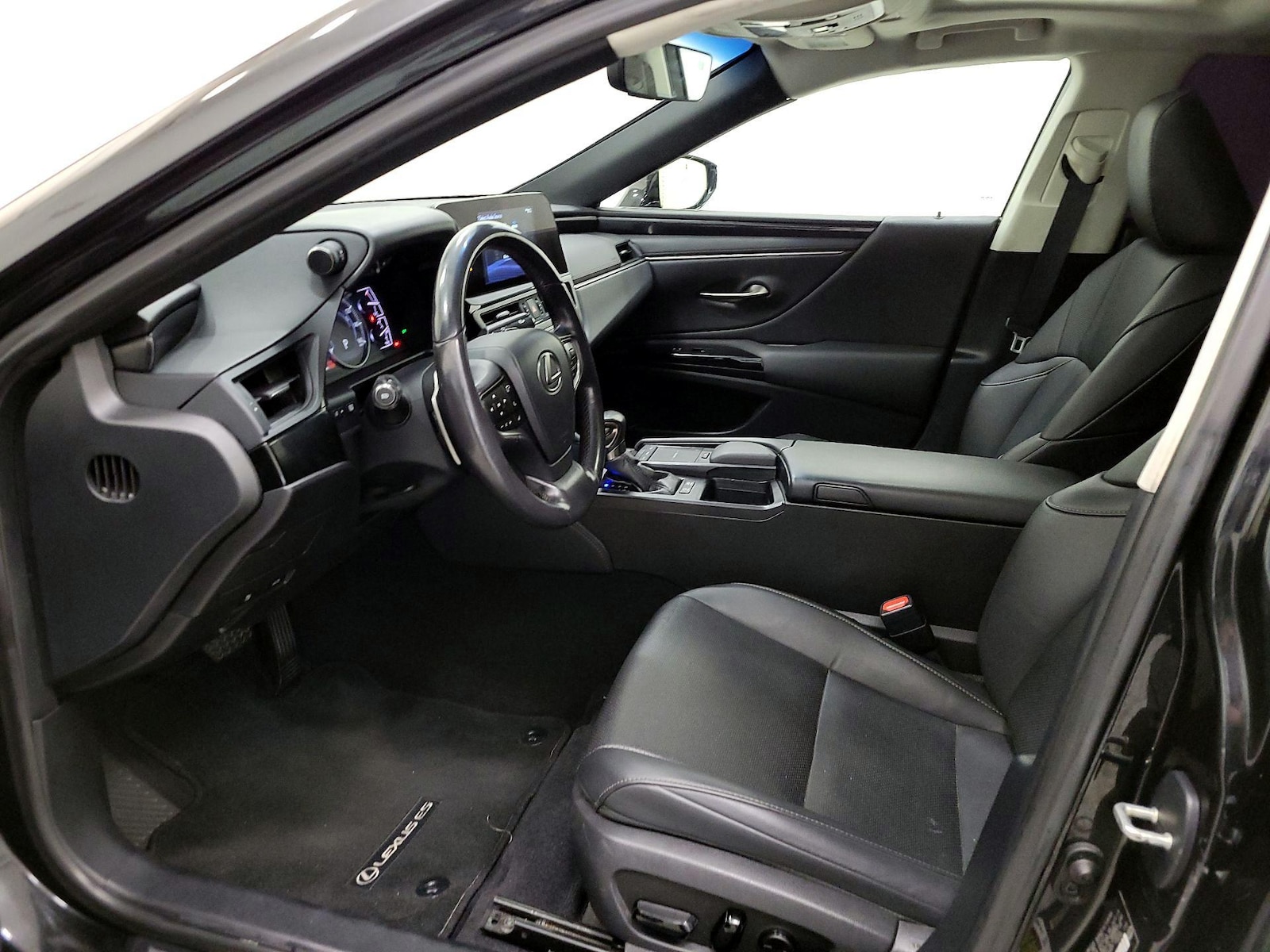 2022 Lexus ES Hybrid 300h - Photo 12