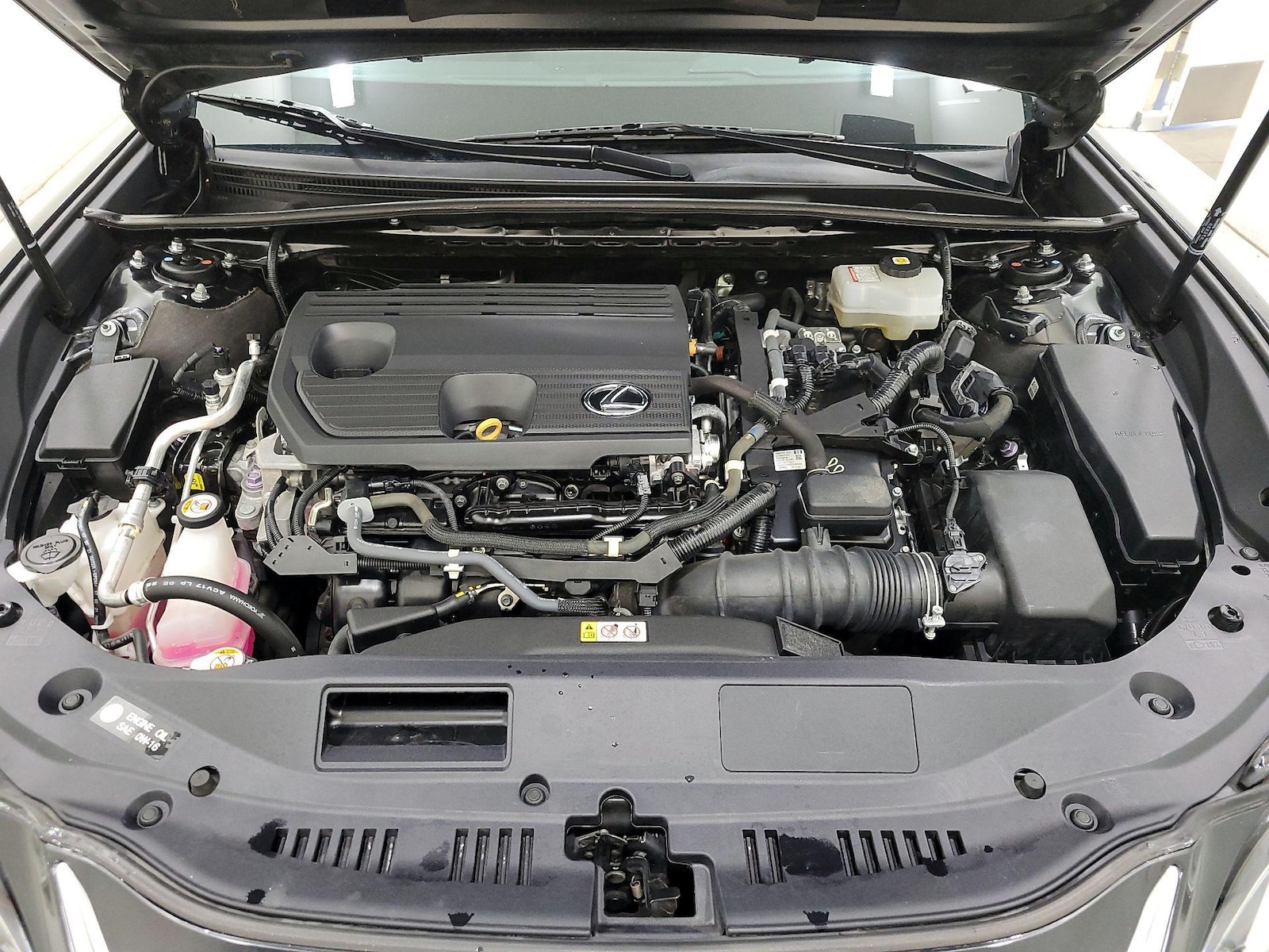 2022 Lexus ES Hybrid 300h - Photo 23