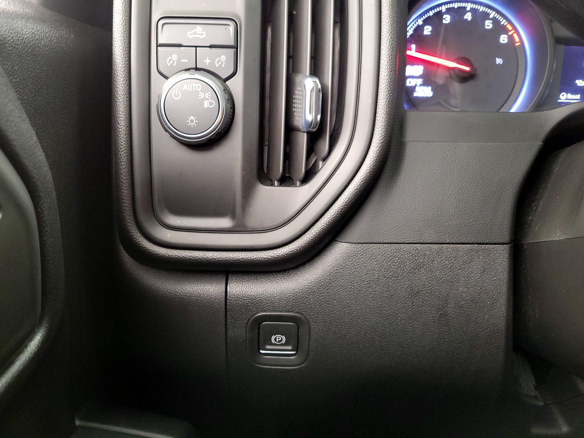 Thumbnail: 2023 Chevrolet Silverado 1500 - 13