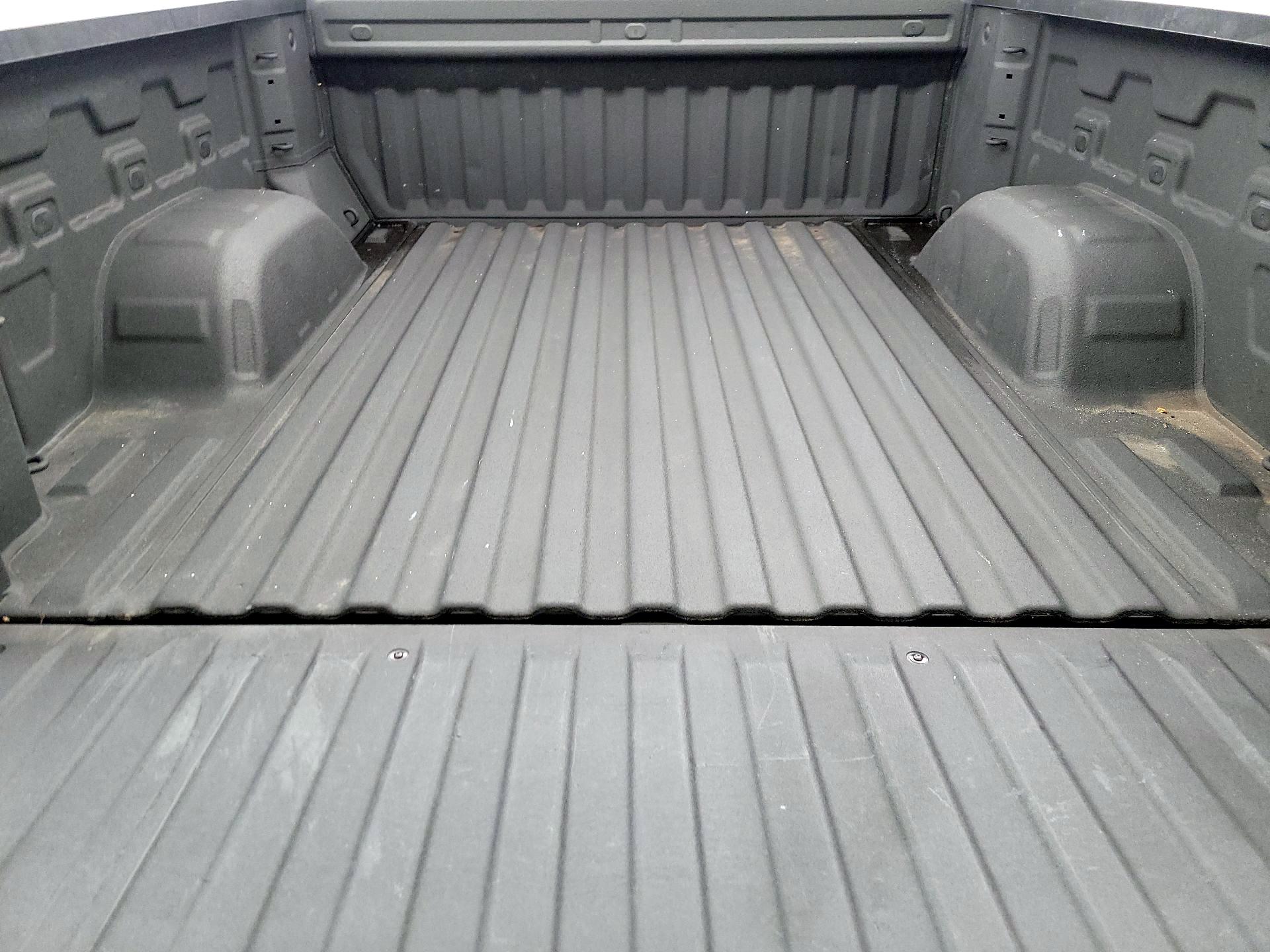 Thumbnail: 2023 Chevrolet Silverado 1500 - 20