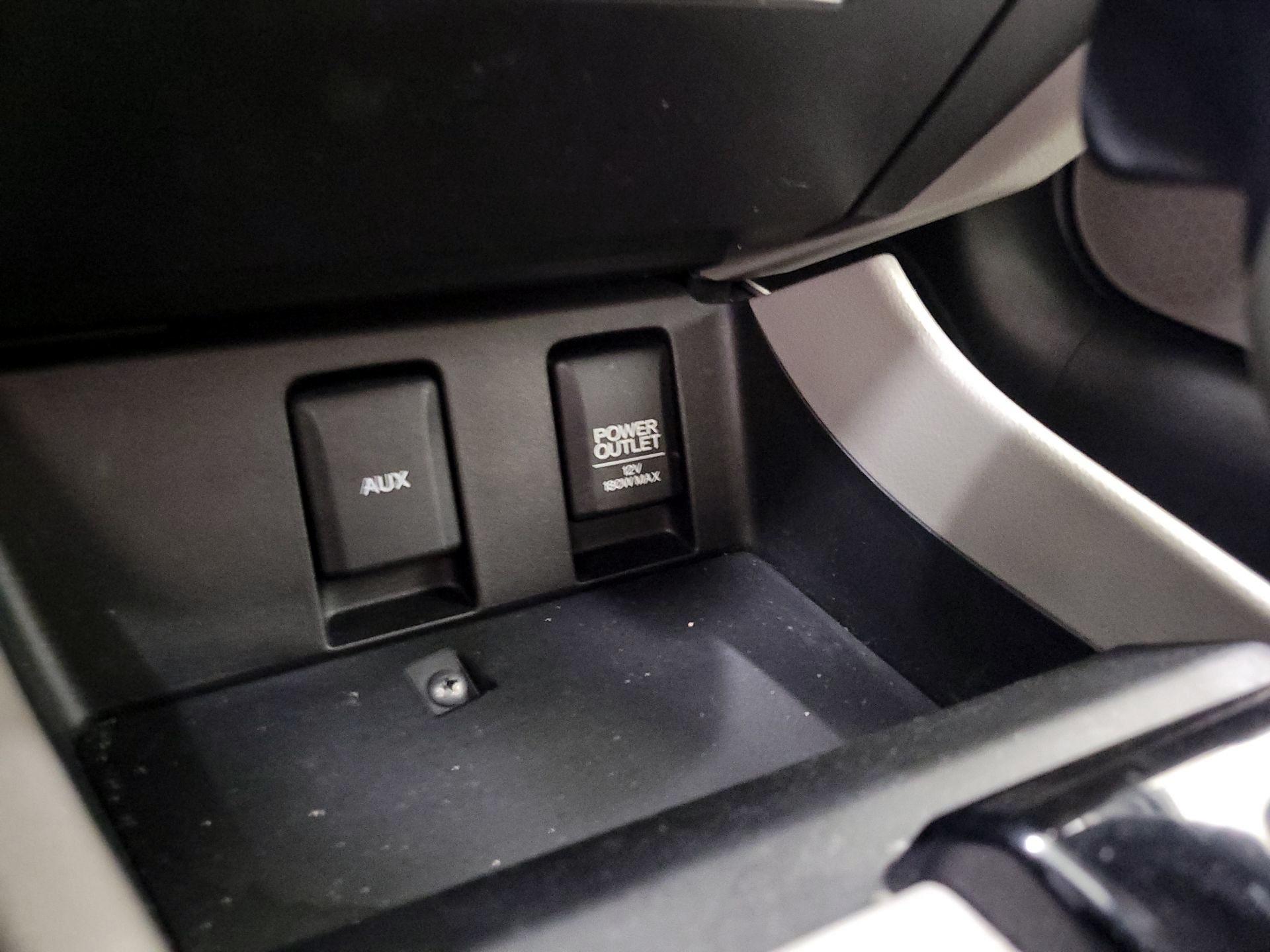 Thumbnail: 2014 Honda Civic - 18