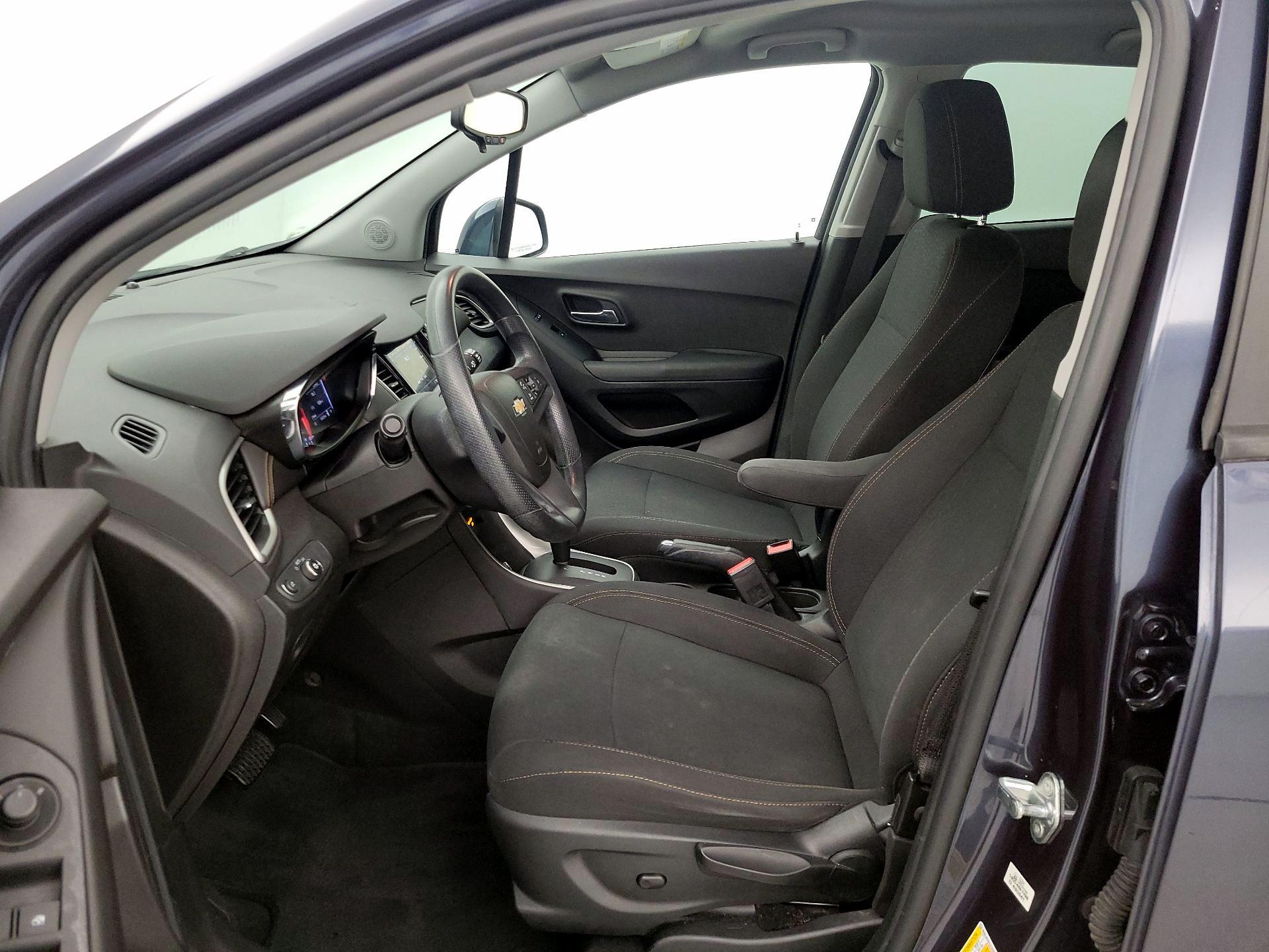 Thumbnail: 2018 Chevrolet Trax - 11