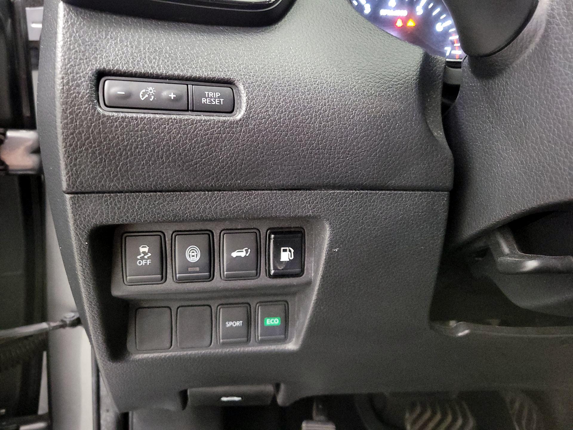 Thumbnail: 2019 Nissan Rogue - 13