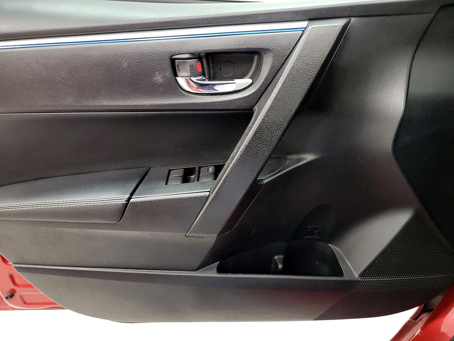 Thumbnail: 2014 Toyota Corolla - 12