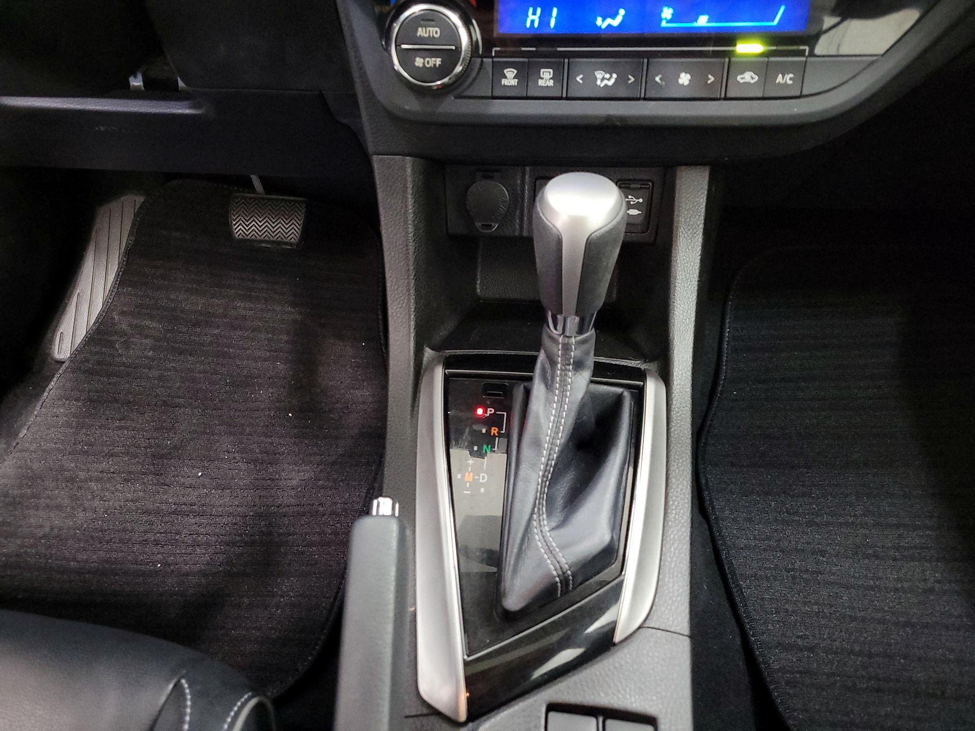 Thumbnail: 2014 Toyota Corolla - 17