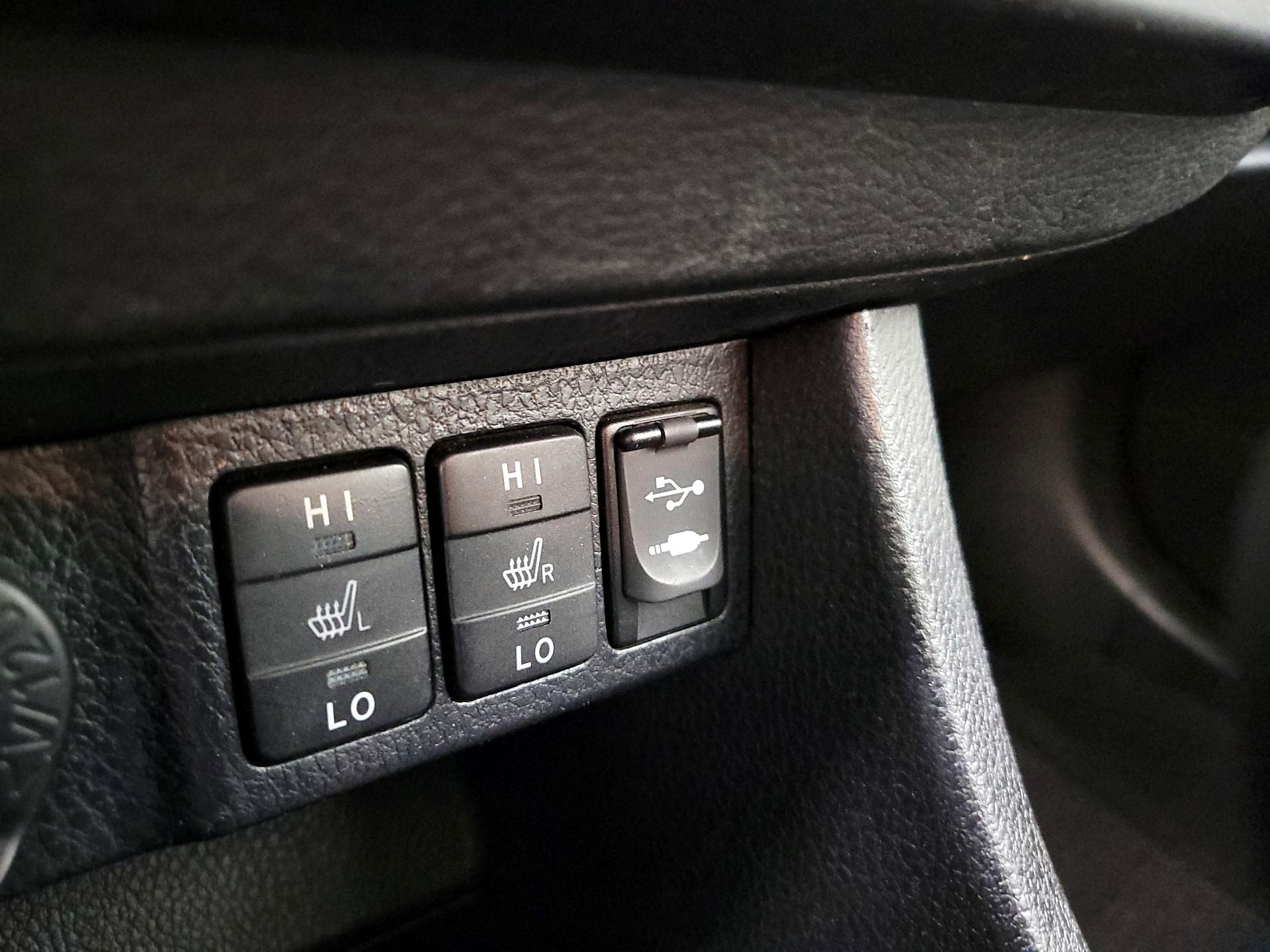 Thumbnail: 2014 Toyota Corolla - 18