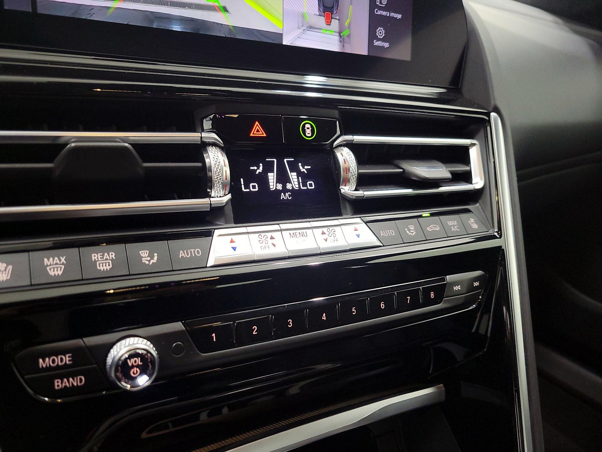 Thumbnail: 2019 BMW 8 Series - 17