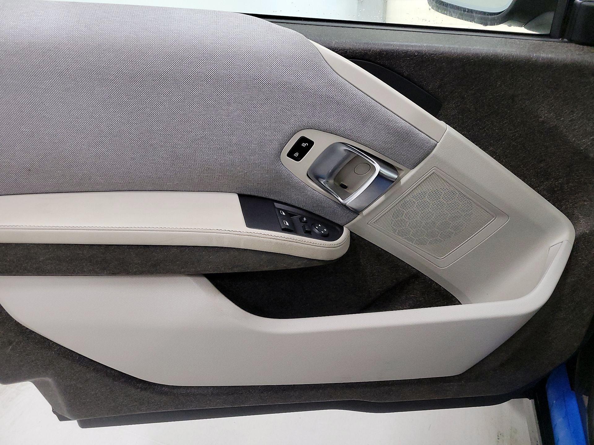 Thumbnail: 2019 BMW i3 - 12