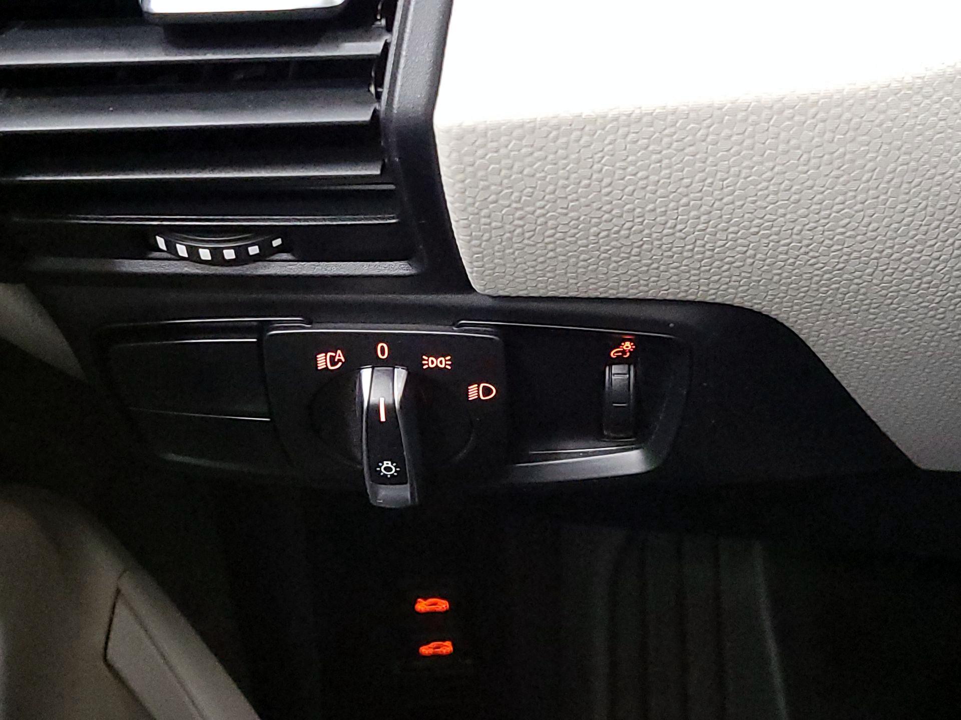 Thumbnail: 2019 BMW i3 - 13