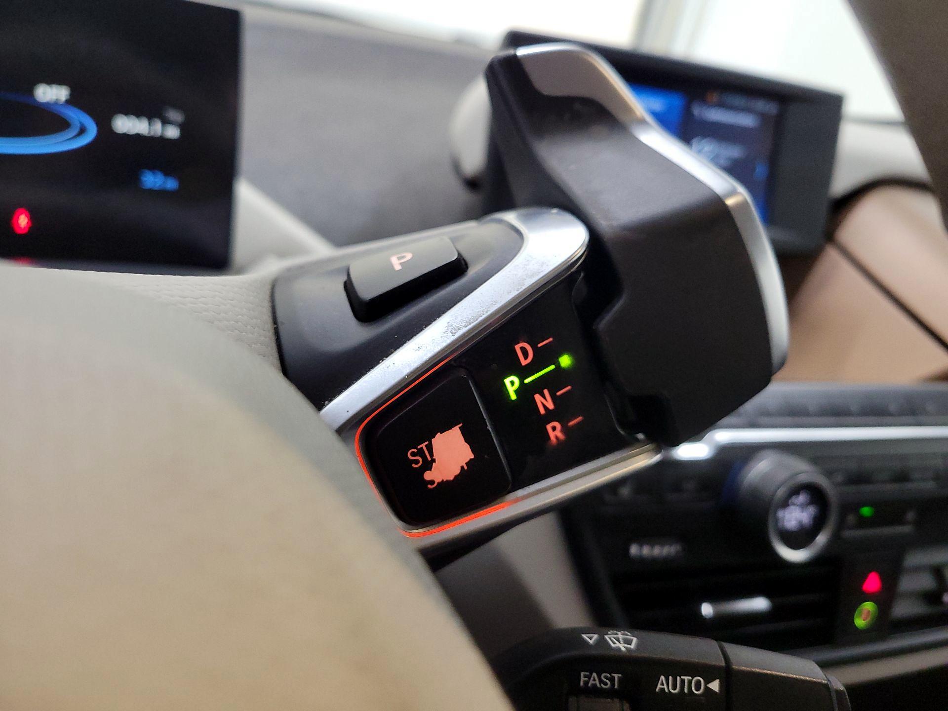 Thumbnail: 2019 BMW i3 - 18