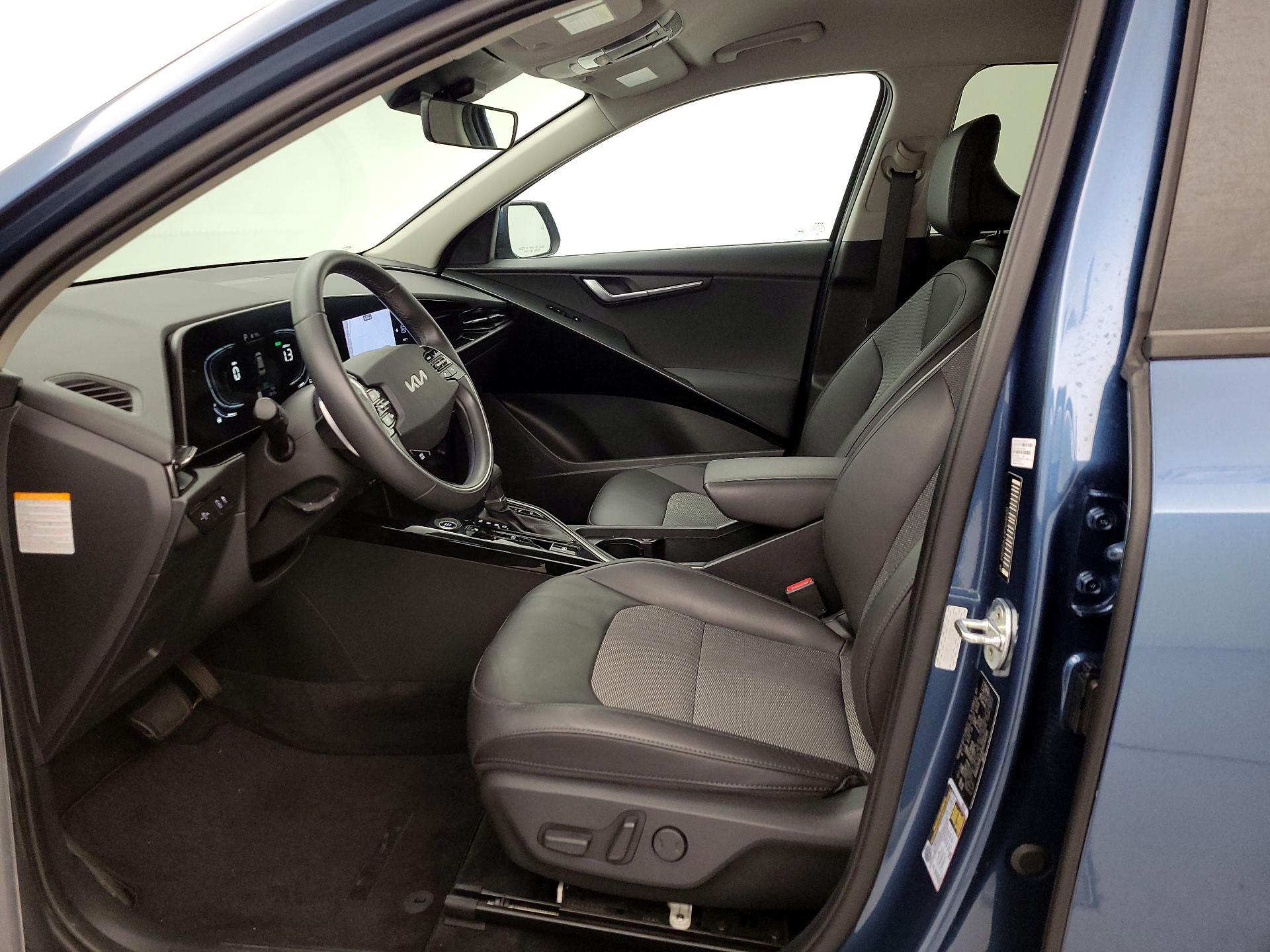 Thumbnail: 2023 Kia Niro - 11