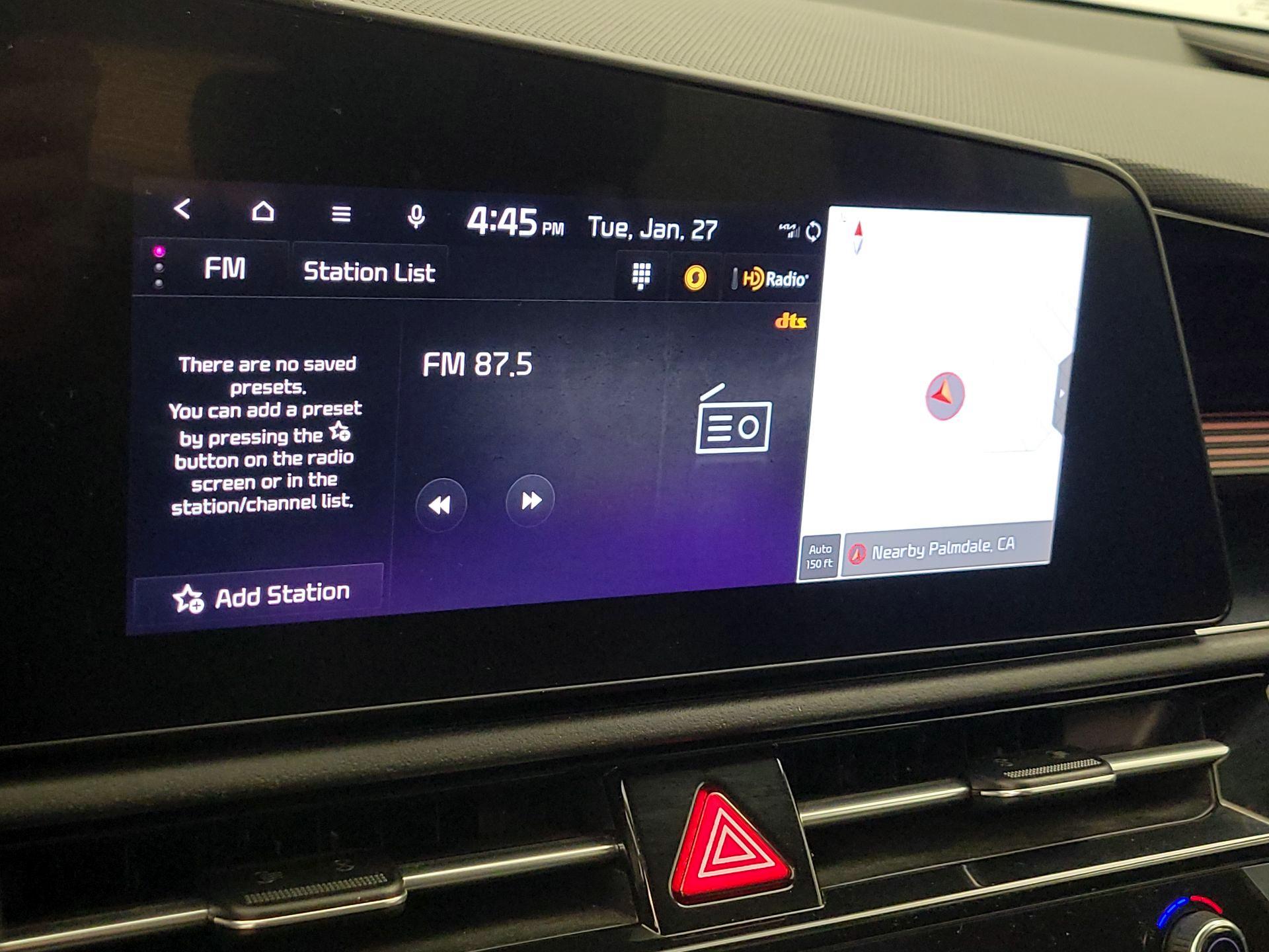 Thumbnail: 2023 Kia Niro - 16