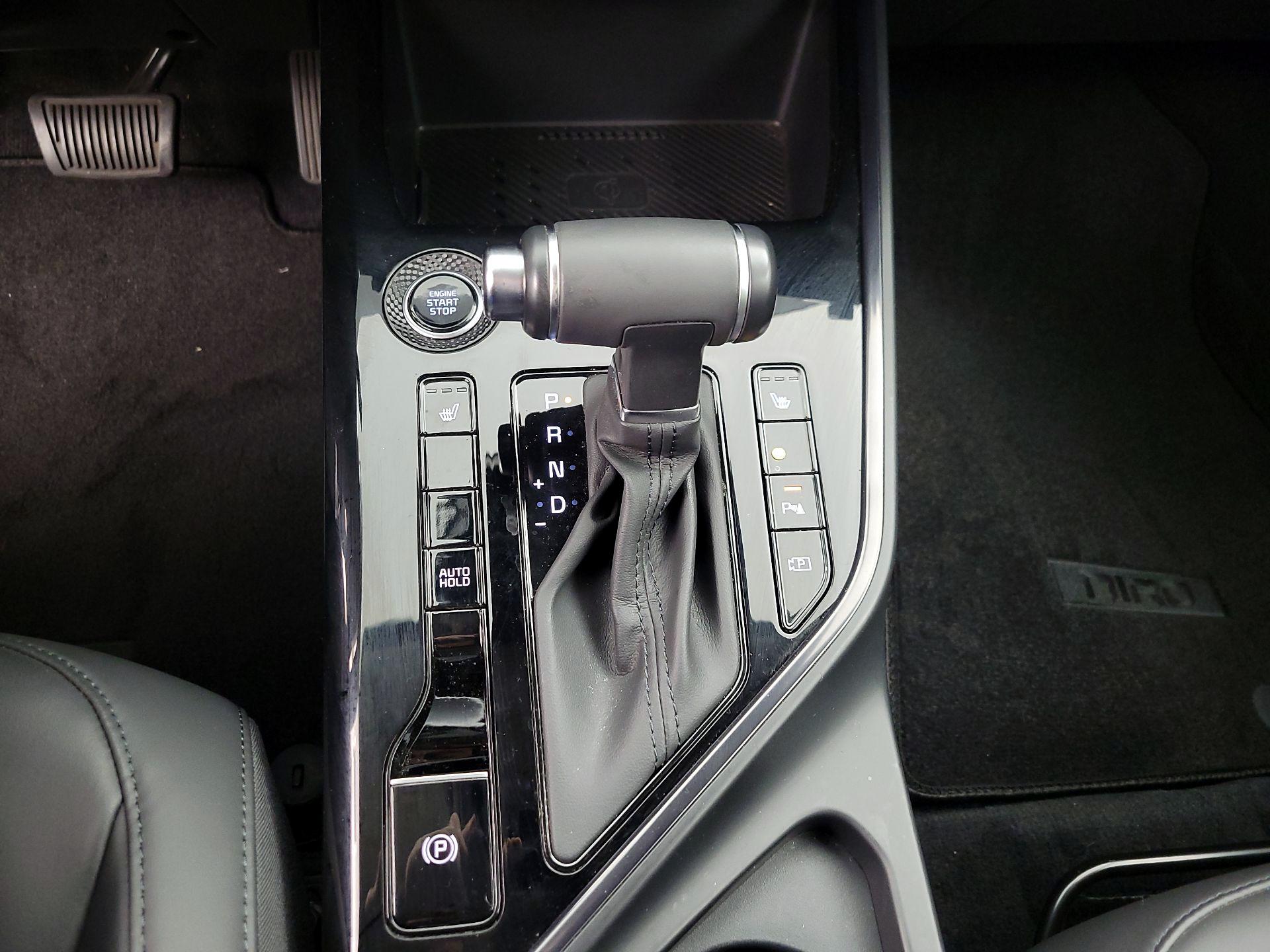 Thumbnail: 2023 Kia Niro - 18