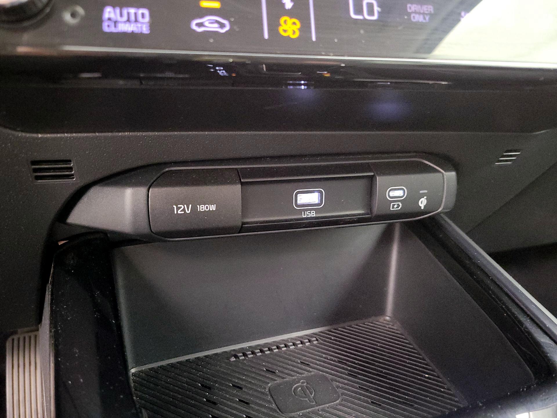 Thumbnail: 2023 Kia Niro - 19