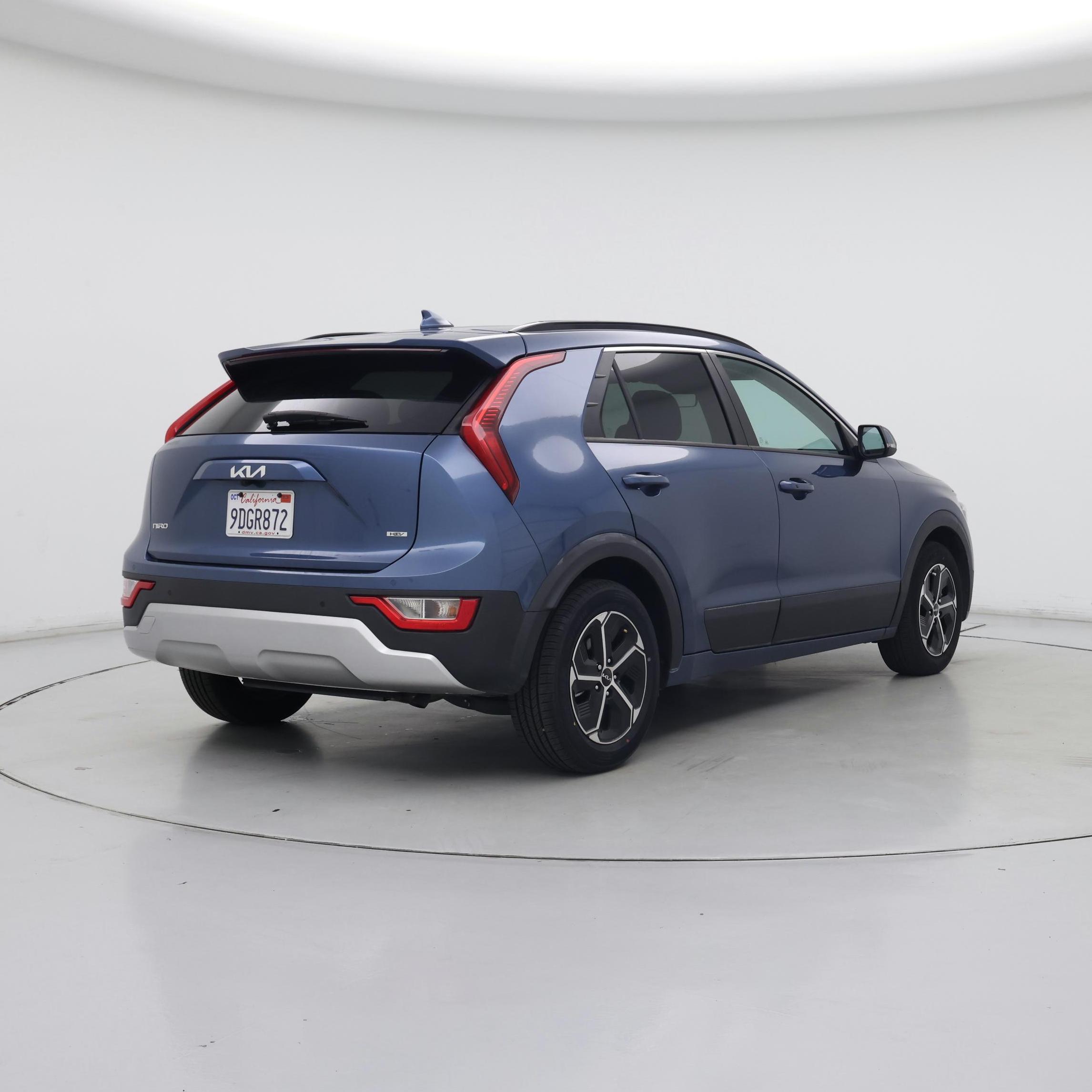 Thumbnail: 2023 Kia Niro - 8