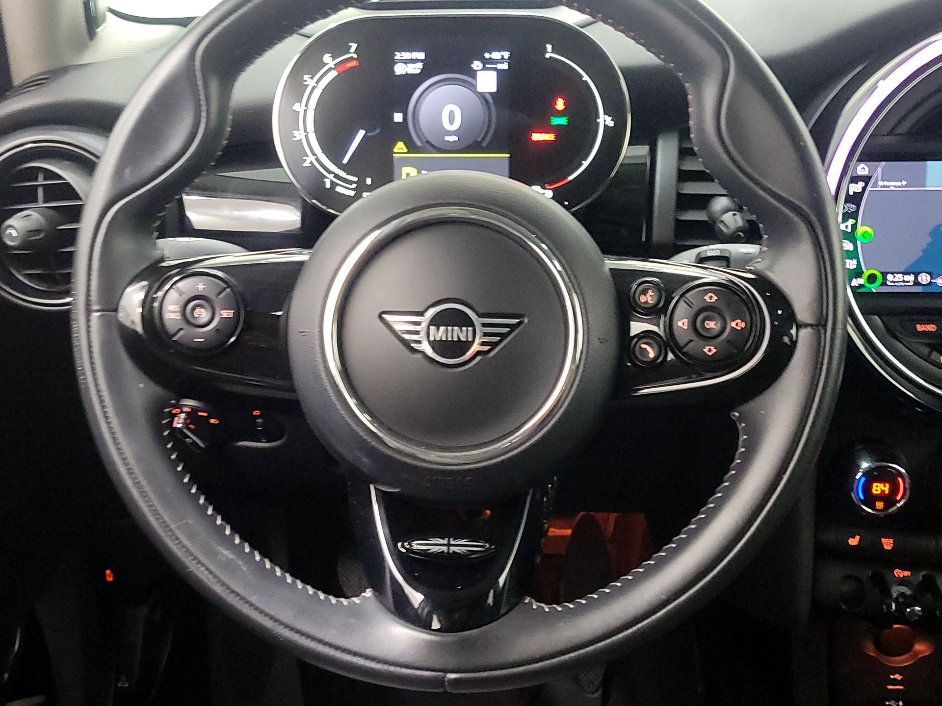 Thumbnail: 2021 MINI Cooper Hardtop - 10