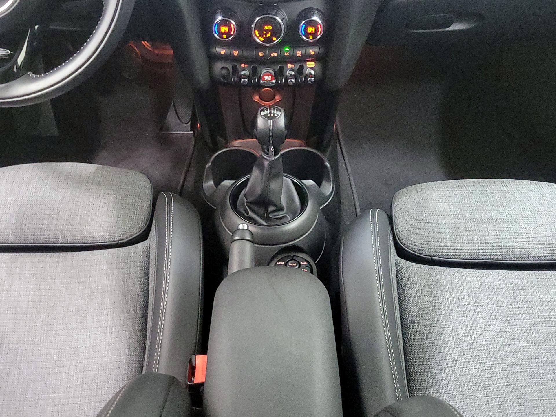 Thumbnail: 2021 MINI Cooper Hardtop - 18